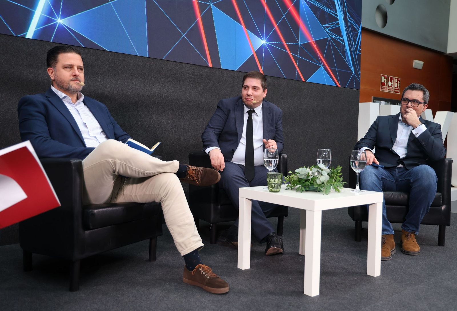 De izquierda a derecha, Eduardo Elorriaga, Adrián Gómez y Diego López.