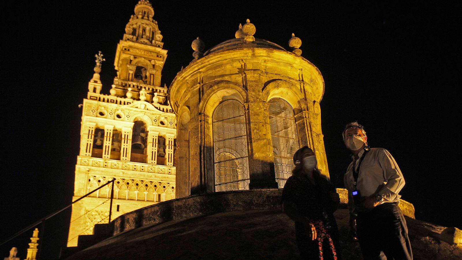 Una de las vistas que se pueden contemplar en la visita nocturna a las cubiertas de la Catedral.