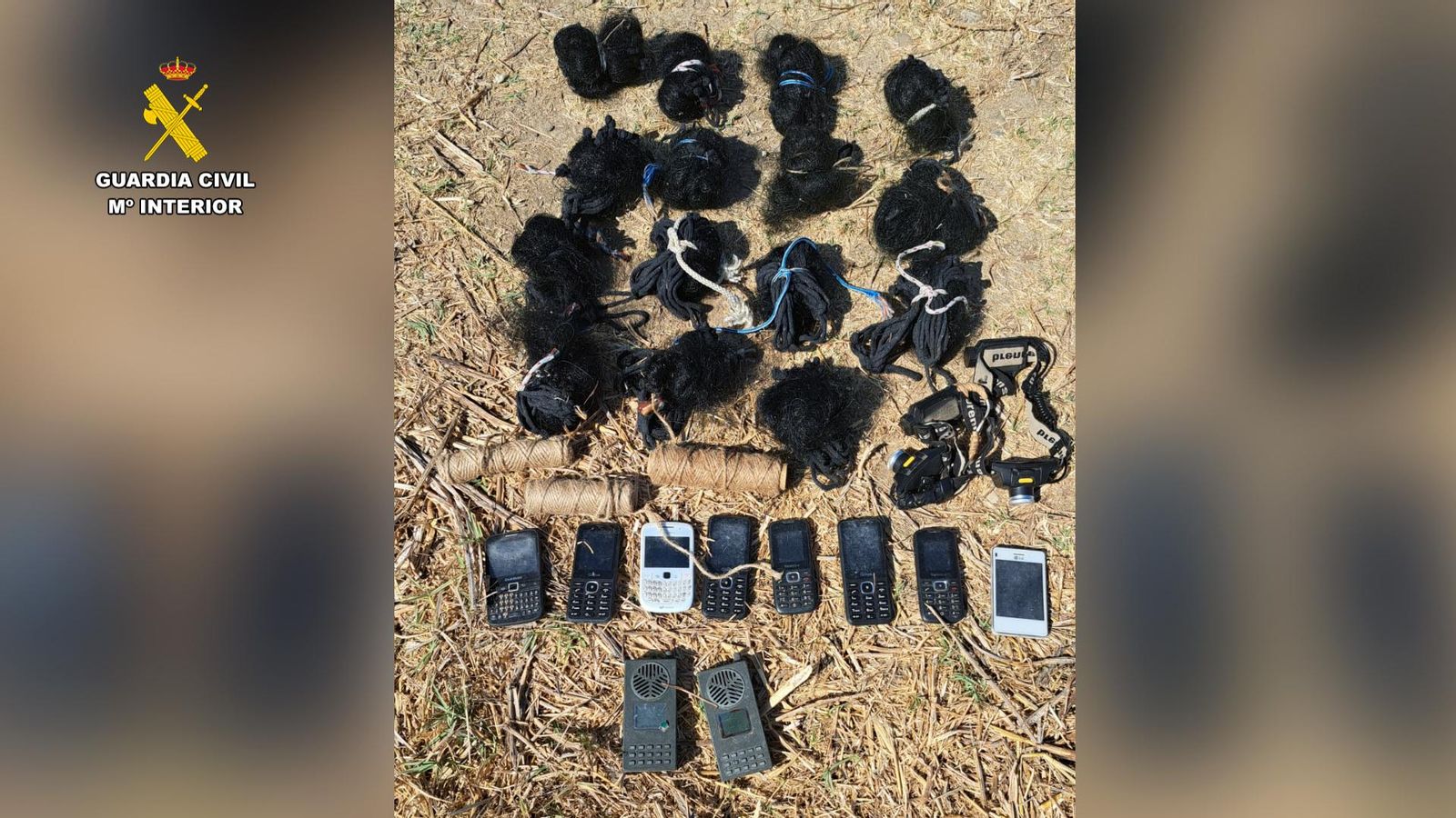 Imagen de los 29 medios prohibidos para la captura de estas especies intervenidos a los cazadores furtivos