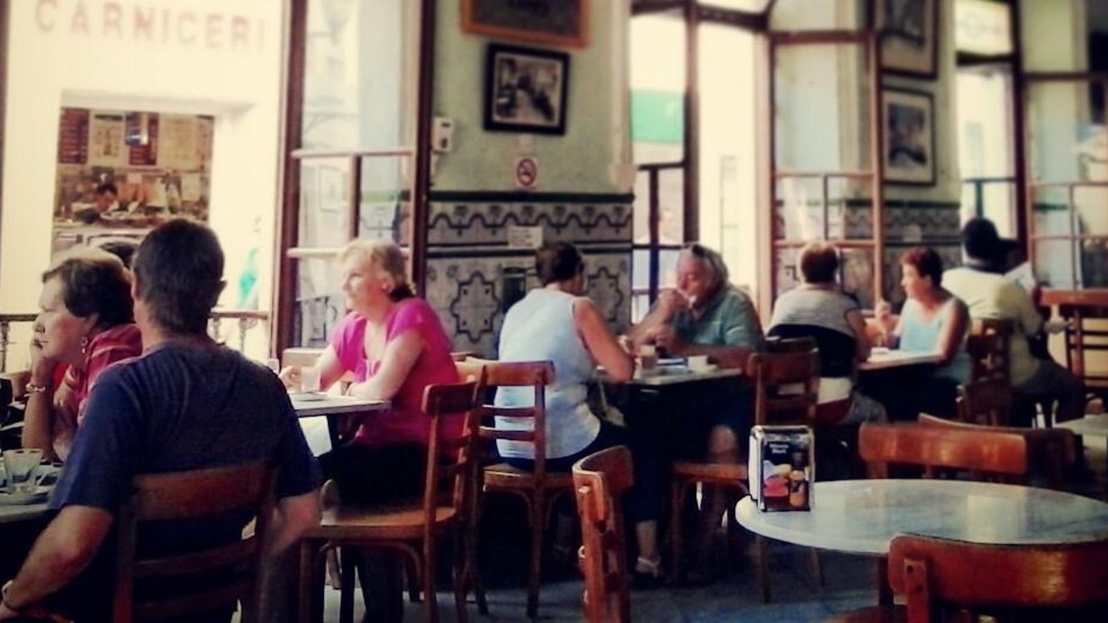 Una imagen del interior del bar Vicente, en La Placilla.