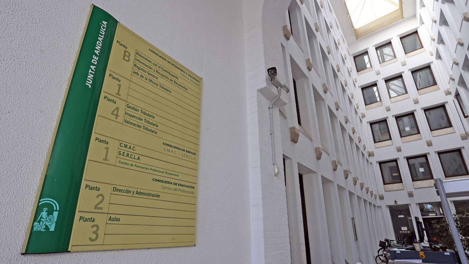 Instalaciones de la Junta de Andalucía, en la Alameda Cristina, donde tiene sede el Sercla.