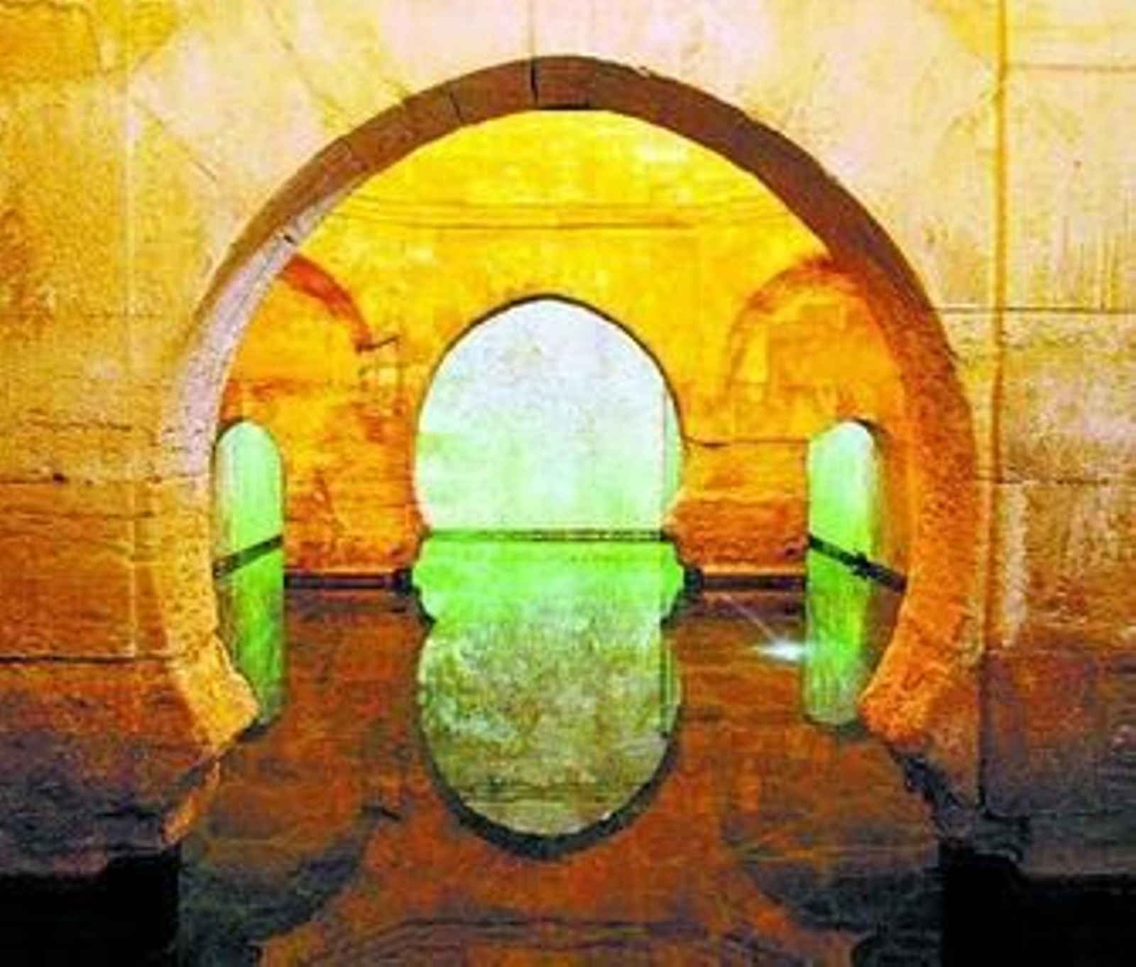 El Balneario de San Nicolás de Alhama de Almería acoge a muchos turistas anualmente.