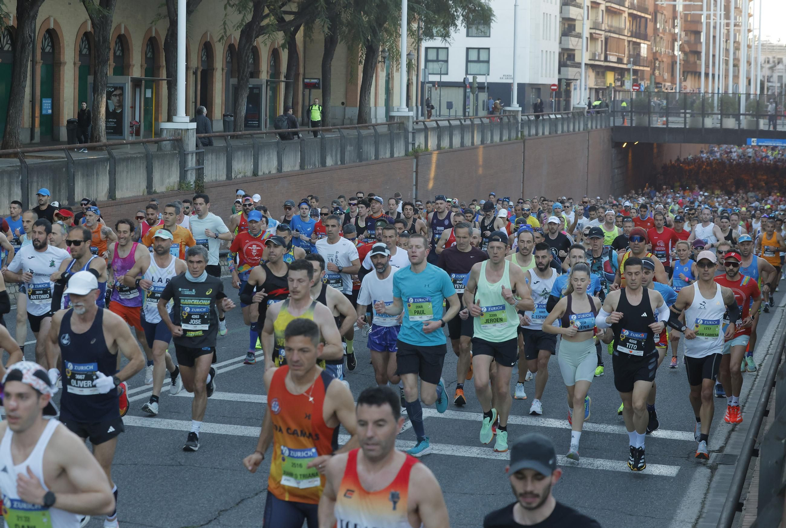 Búscate en el Zurich Maratón de Sevilla 2025