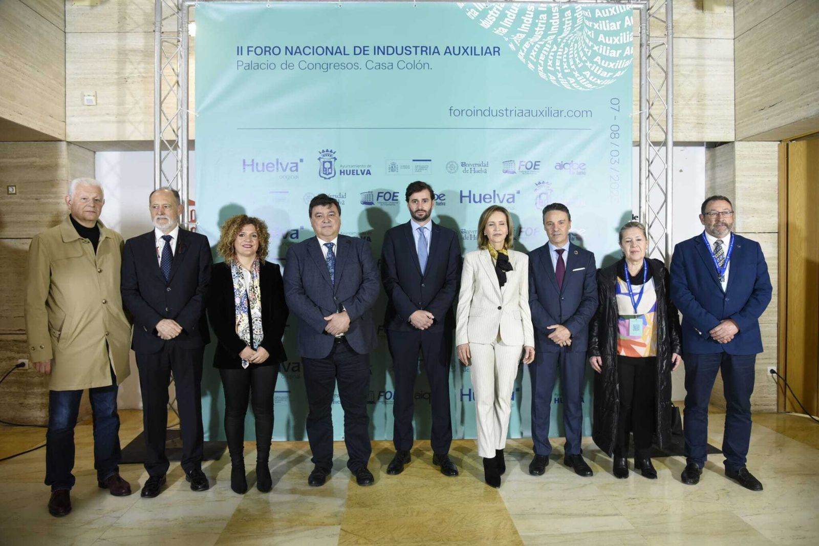 Representantes institucionales durante la inauguración del II Foro Nacional de Industria Auxiliar.