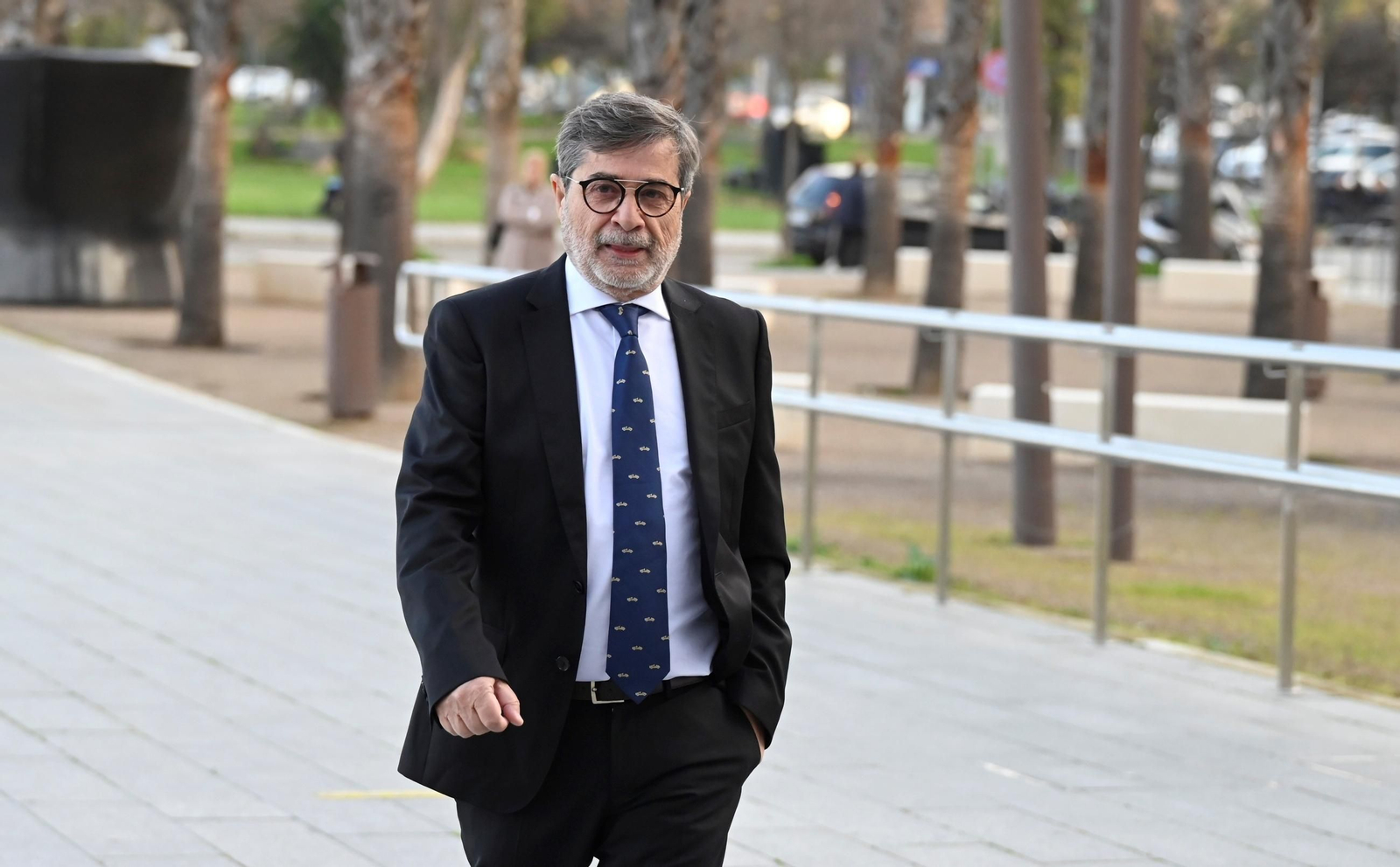 Carlos González, en el acceso a la Ciudad de la Justicia de Córdoba.