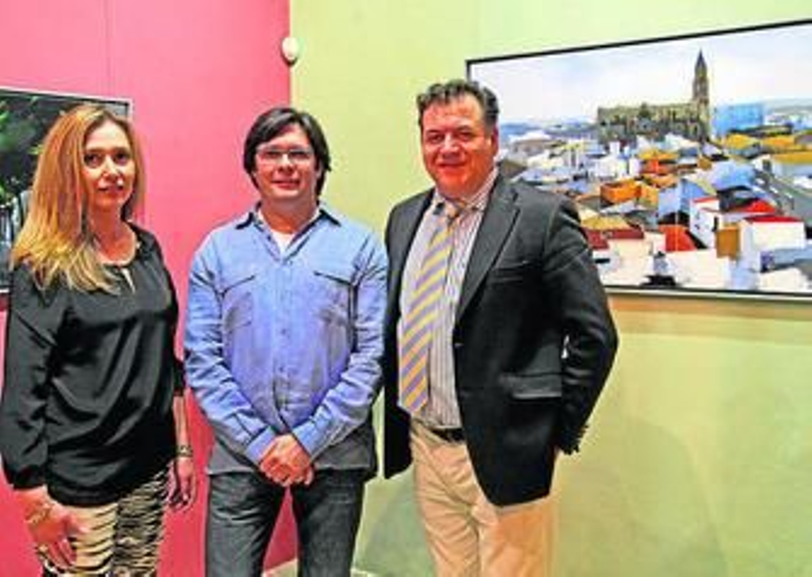 Chaves (c), con Raquel Fernández y José Daza, de Fedarte, días atrás.