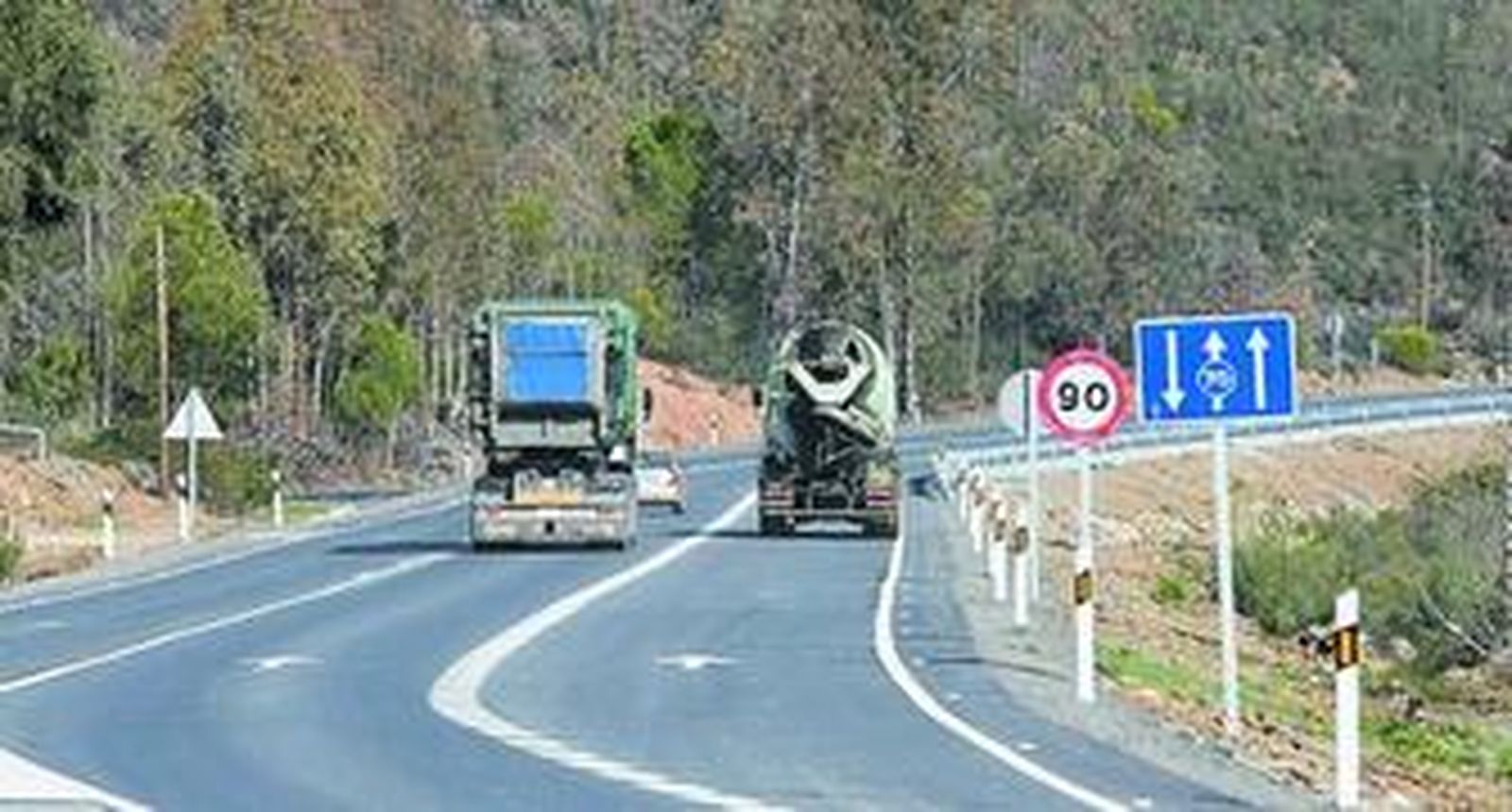 El carril para vehículos lentos tiene una longitud de 3 kilómetros.