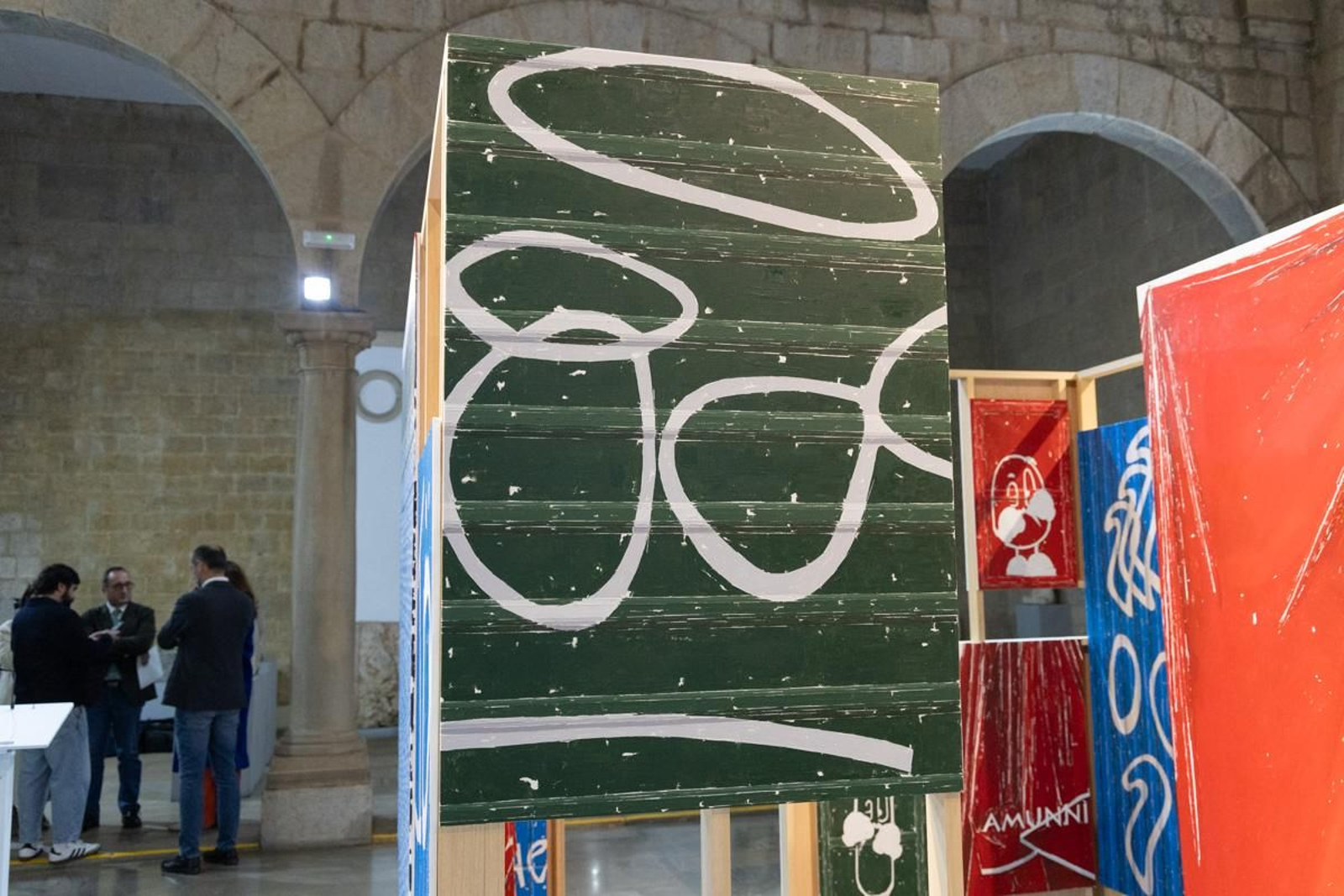 Inauguración de la exposición 'Sombras de bestias y coches'