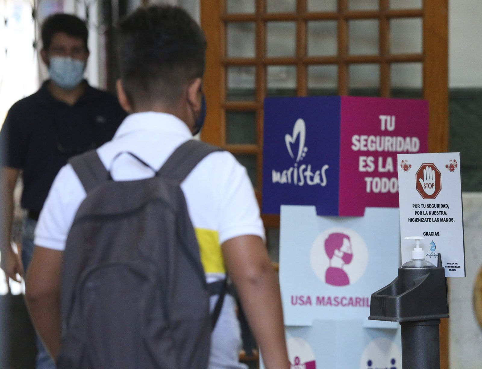 Vuelta al cole en Málaga: Fotos de un día de nervios y mascarillas