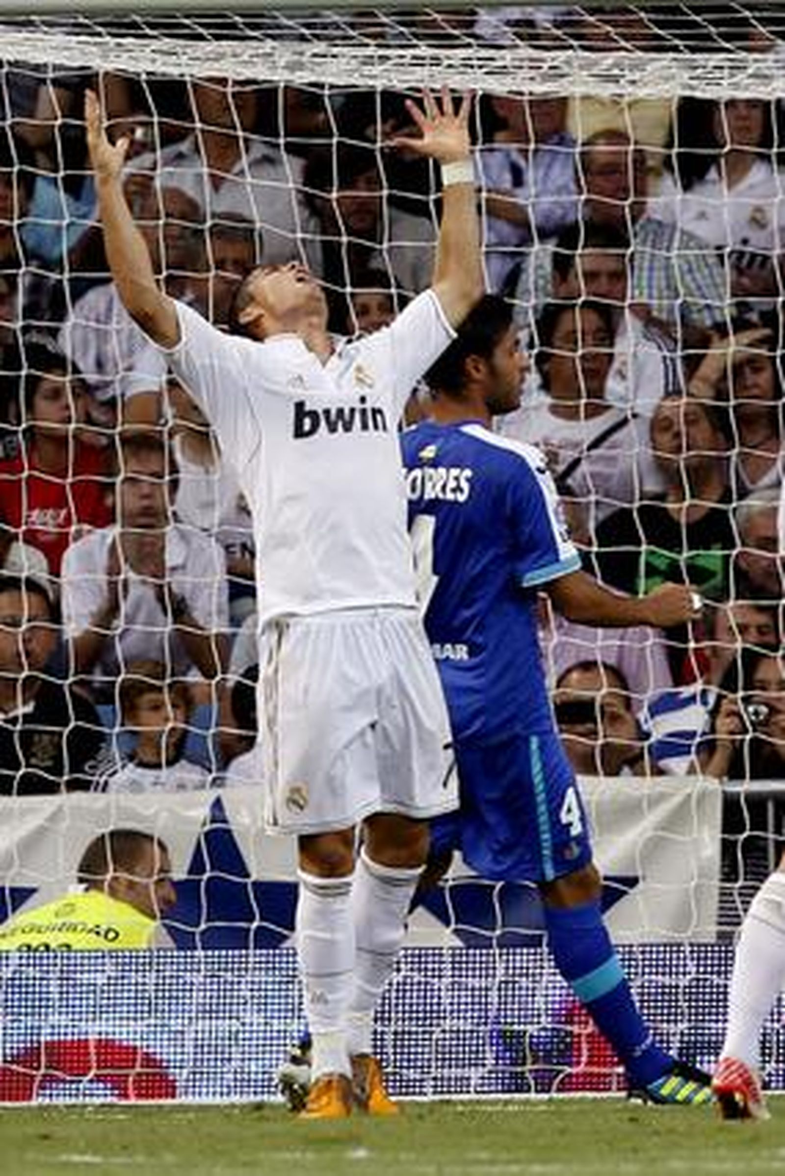 El Real Madrid cumple ante el Getafe en el Bernabéu (4-2). / EFE