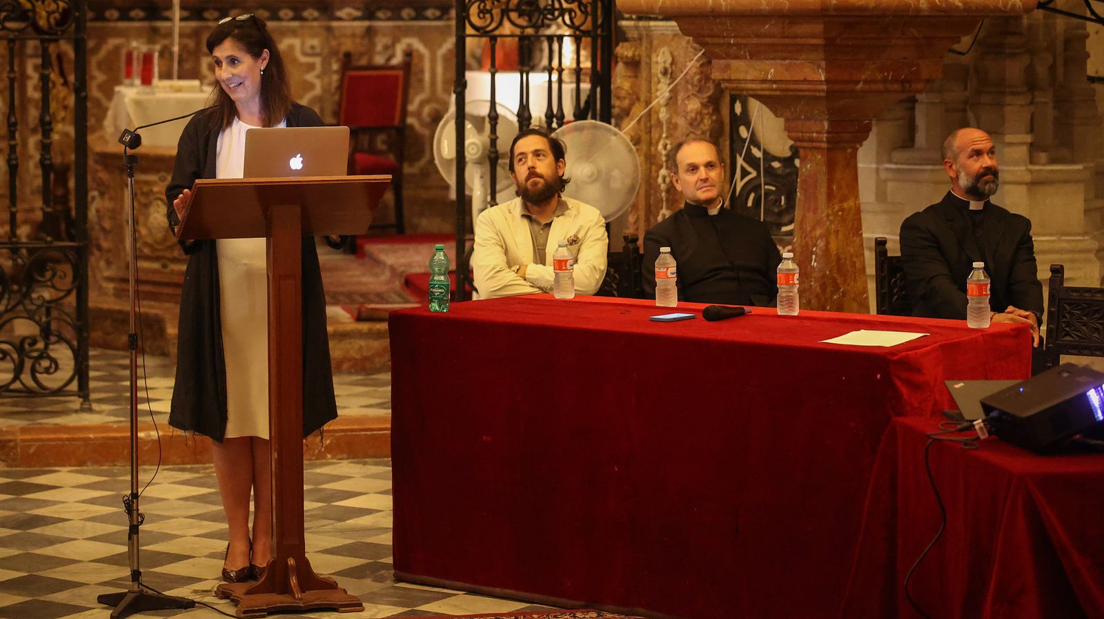 El Cristo de la Viga de San Marcos ya está restaurado