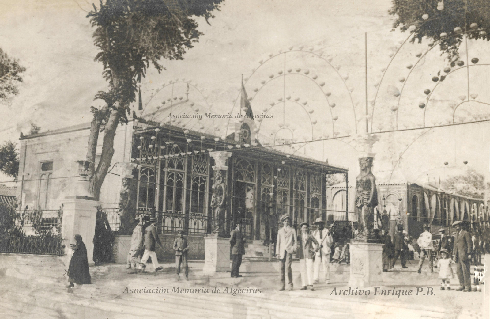 La exposición 'Los primeros 100 años de la Feria de Algeciras', en imágenes