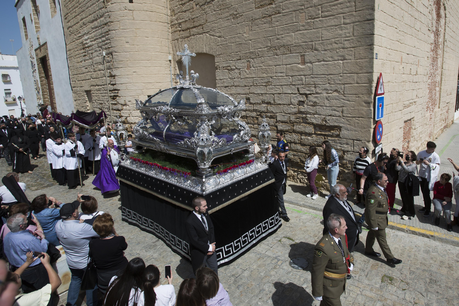 Las imágenes de la cofradía del Santo entierro en la Semana Santa de Cádiz 2022