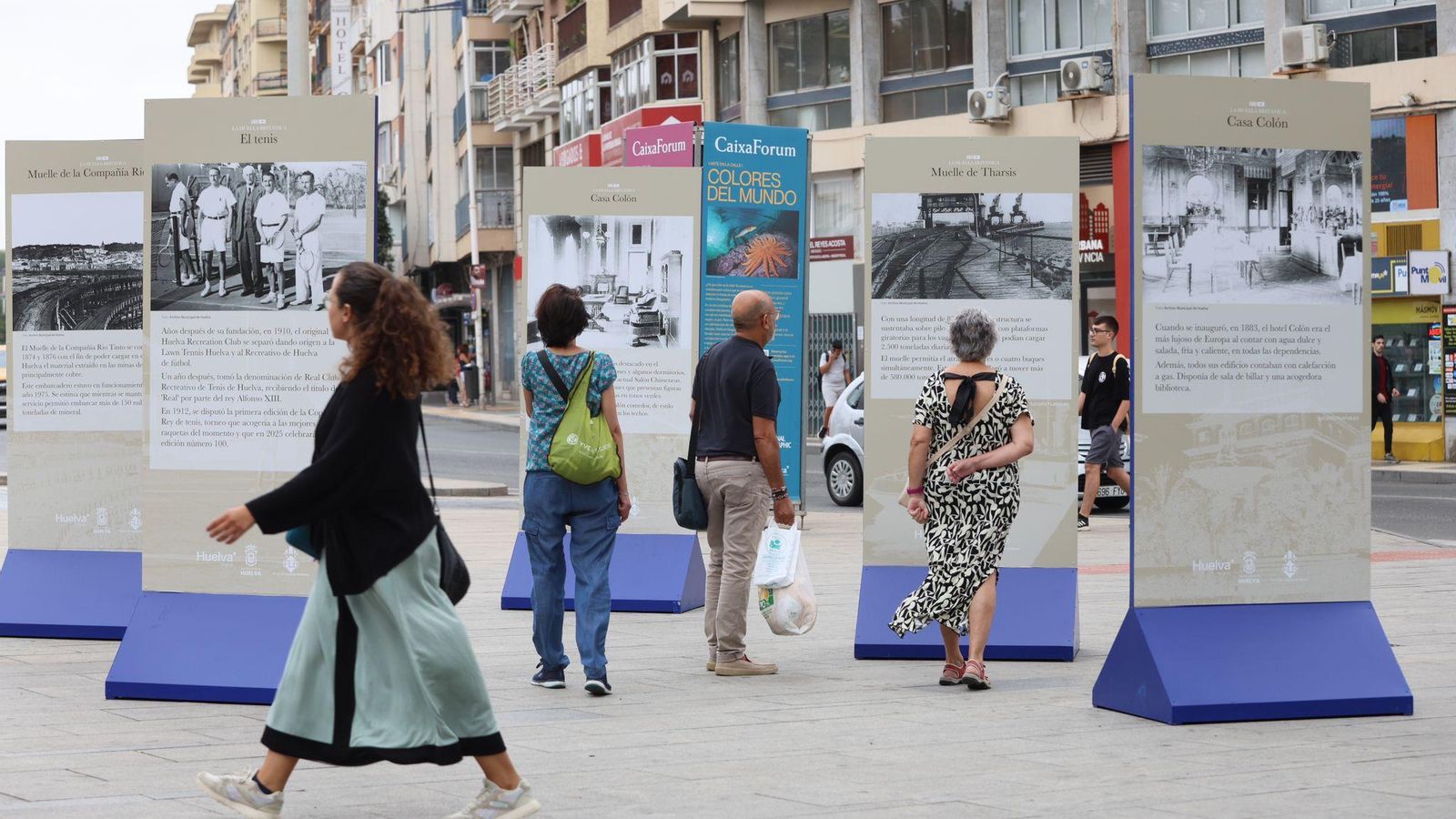 Exposición al aire libre 'El Legado Británico en Huelva' en la Plaza del Punto. Exposición al aire libre 'El Legado Británico en Huelva' en la Plaza del Punto.