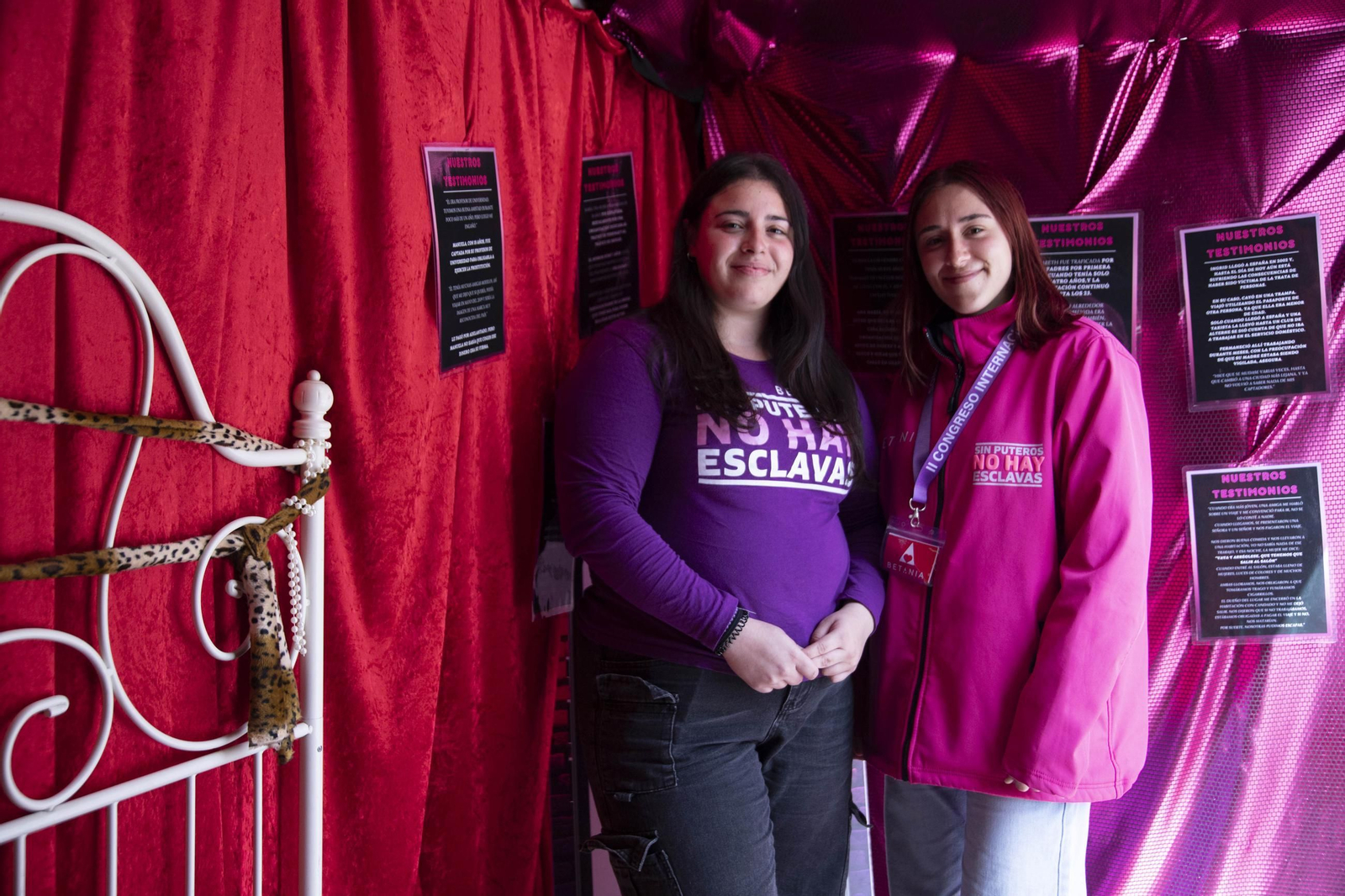 Sensibilización sobre la trata de mujeres en el IES Maestro Padilla de Almería, en imágenes