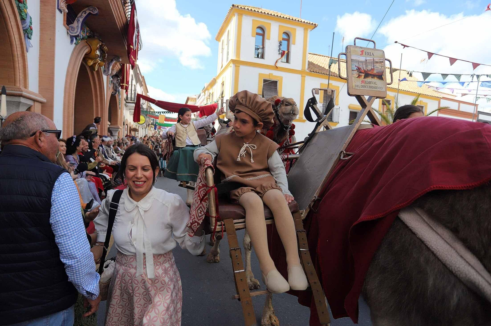 Imágenes del gran ambiente en la Feria Medieval de Palos de la Frontera, Huelva