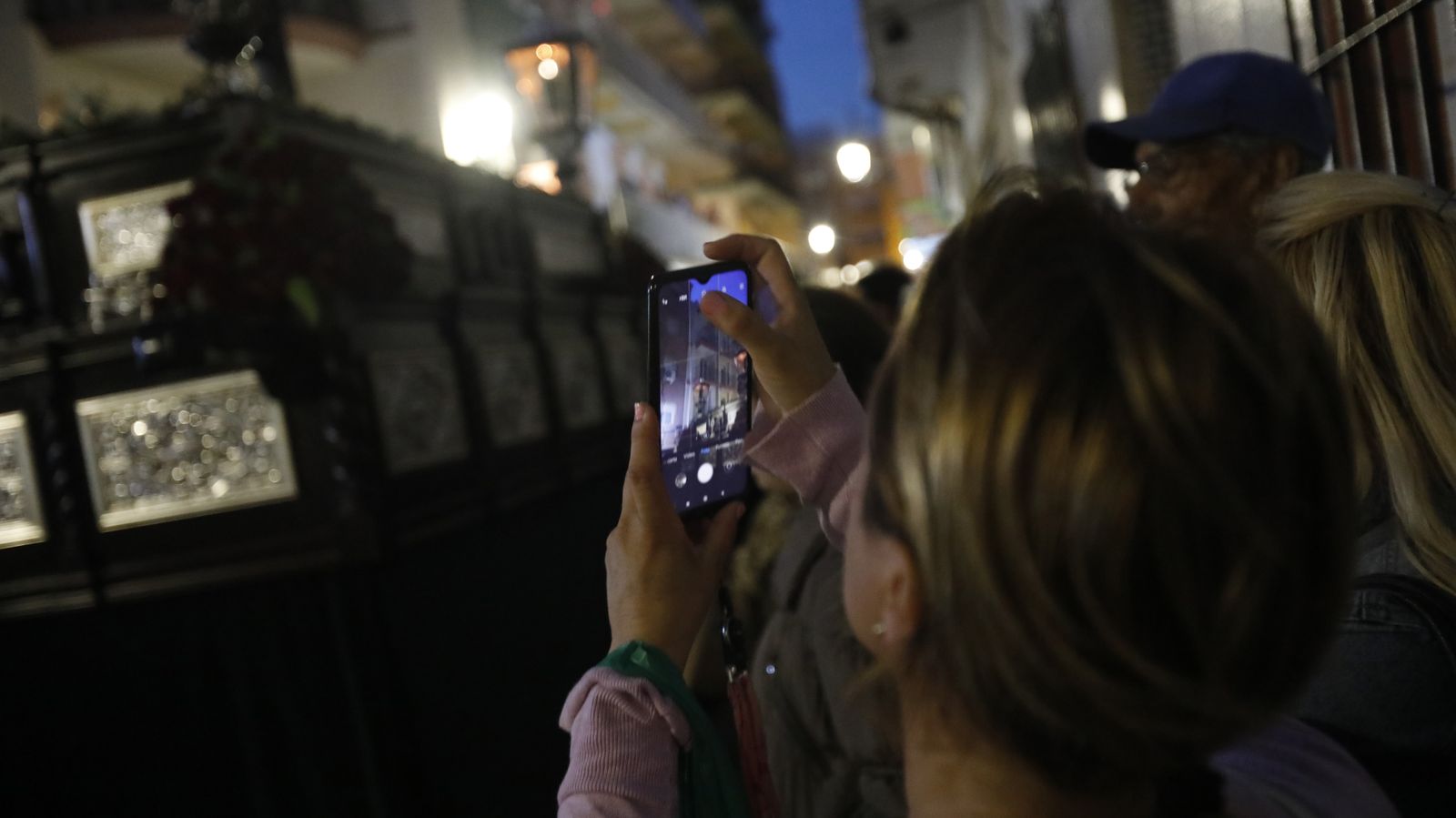 Fotos del Lunes Santo en La Línea: Cristo de la Esperanza y María Santísima de la Concepción (Silencio)
