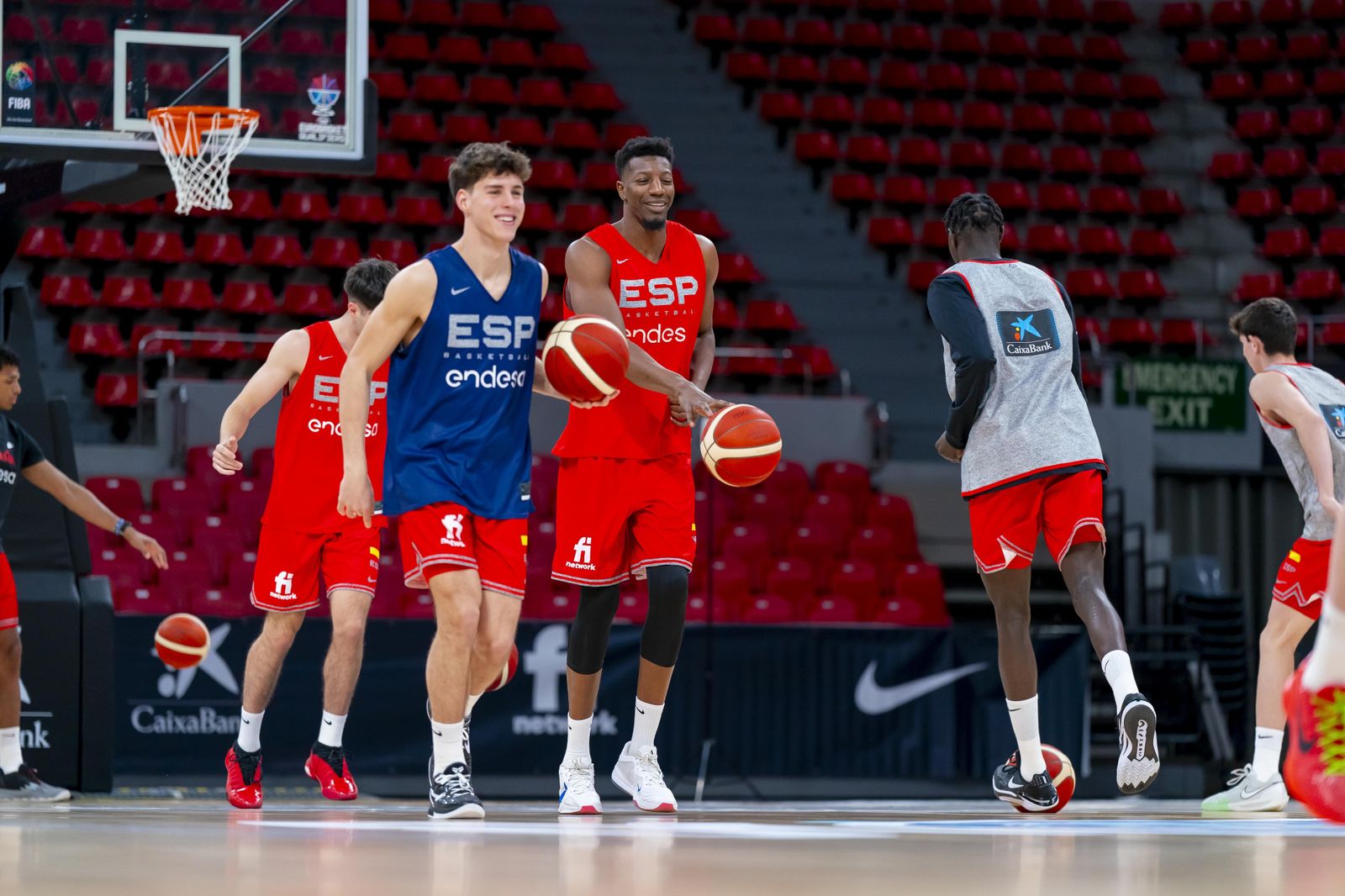 Alberto Díaz, Mario Saint-Supéry y Yankuba Sima, con Ricky Rubio a las órdenes de Scariolo
