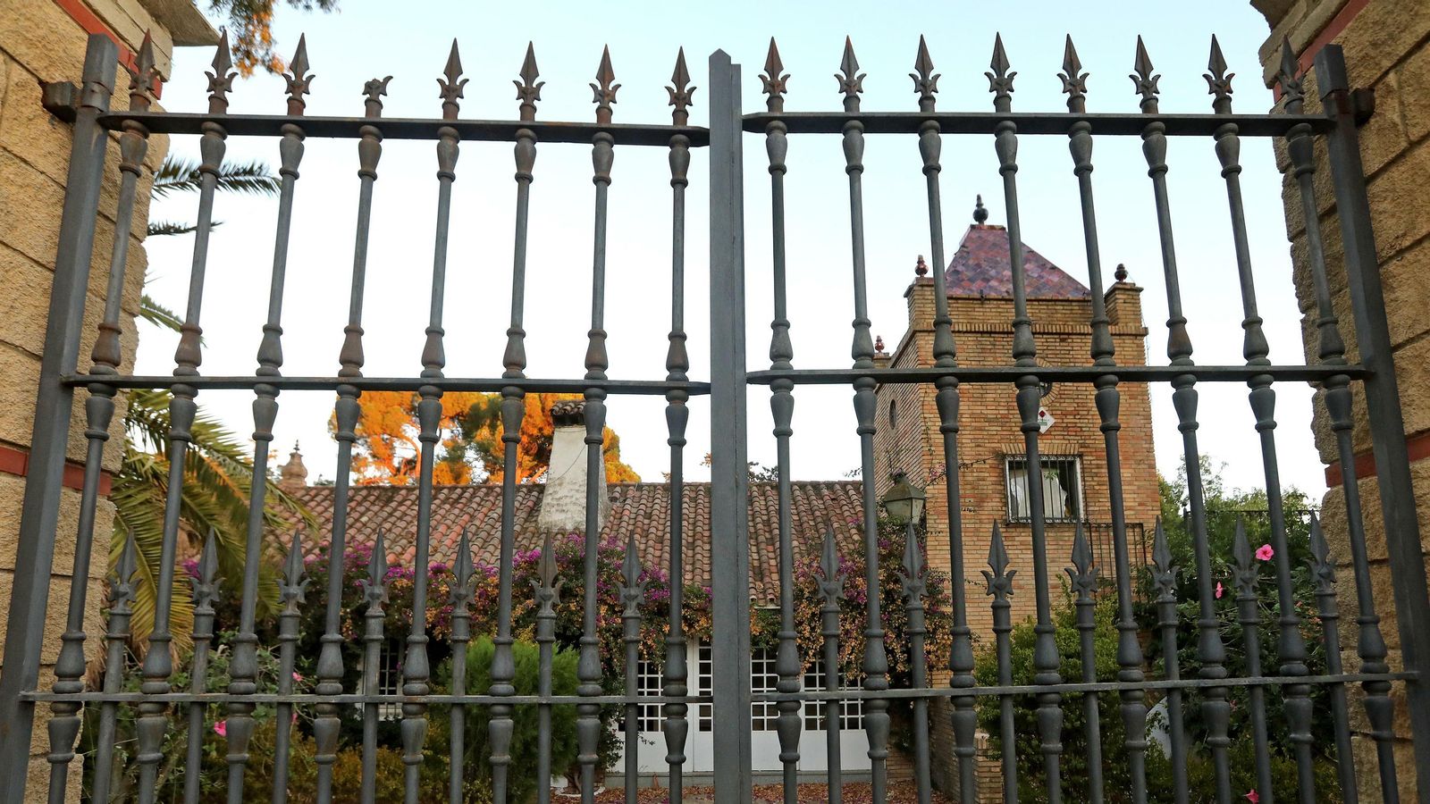 Exterior del antiguo restaurante El Bosque.