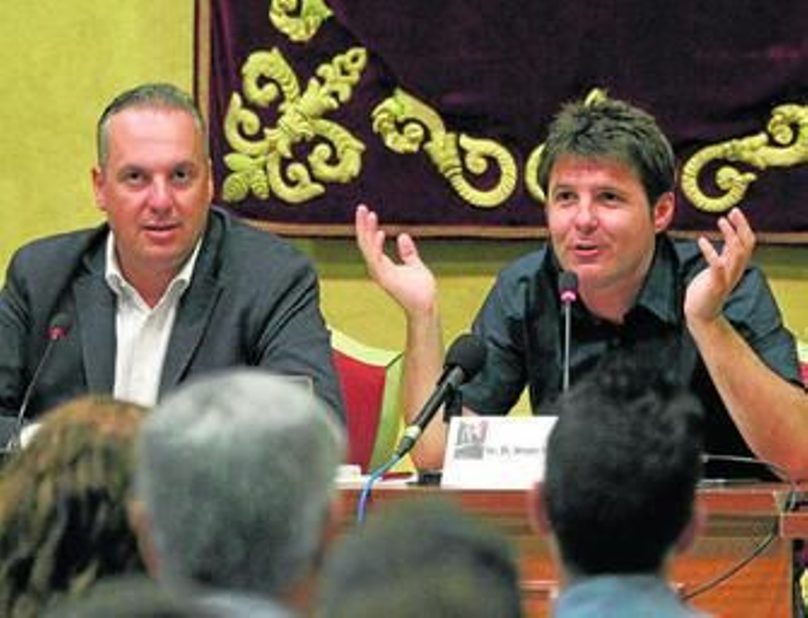 Un instante de la conferencia de Jesús Cintora.