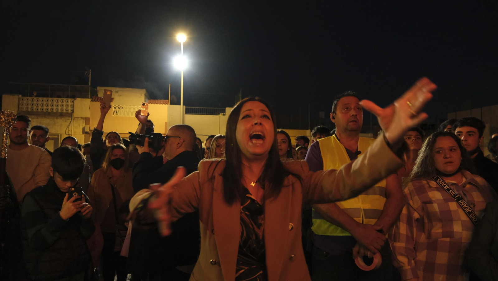 Fotogalería de la procesión de Unidad por el Barrio de Piedras Redondas. Almería