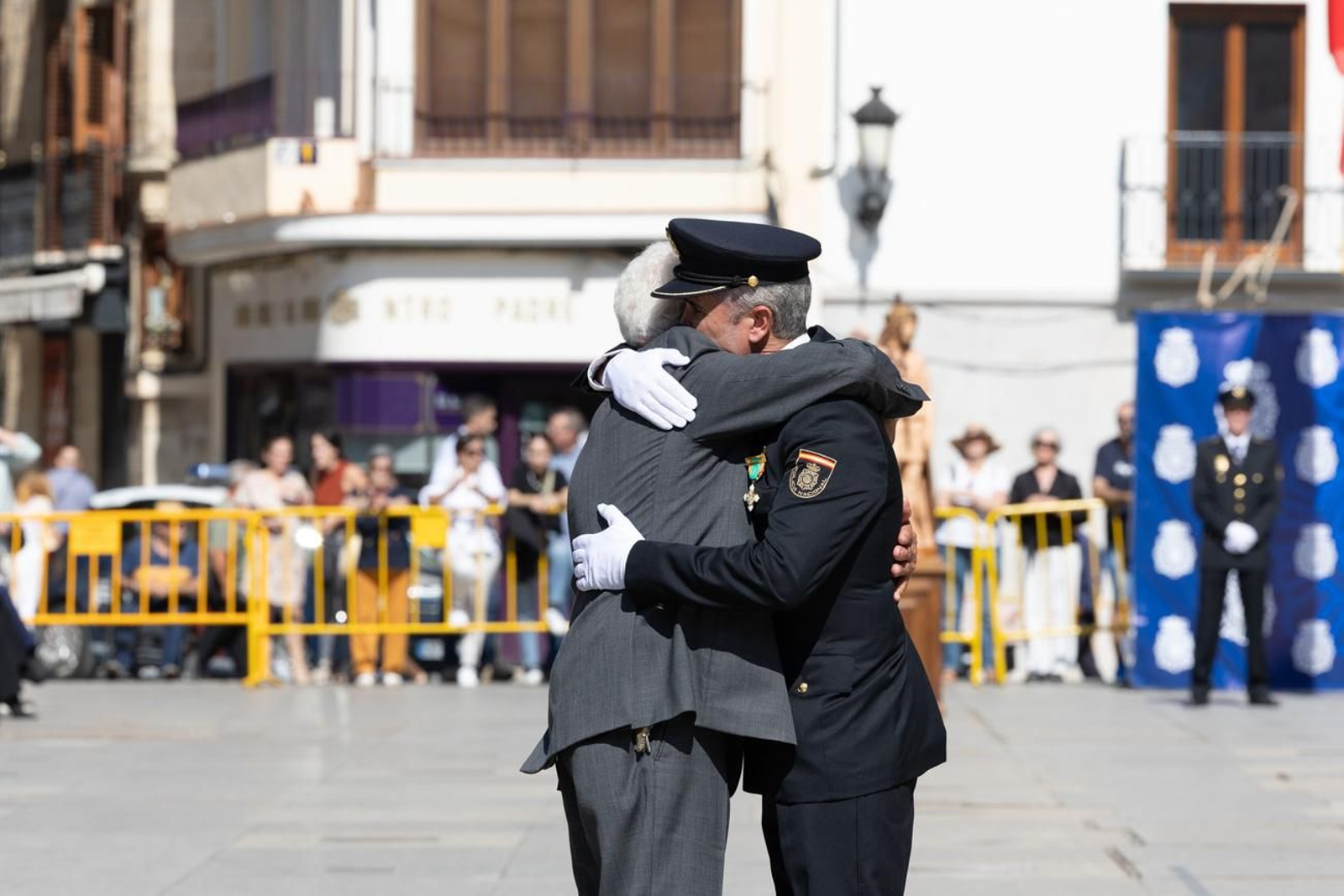 Acto por el día de la Policía Nacional, con motivo de la festividad los Santos Ángeles Custodios