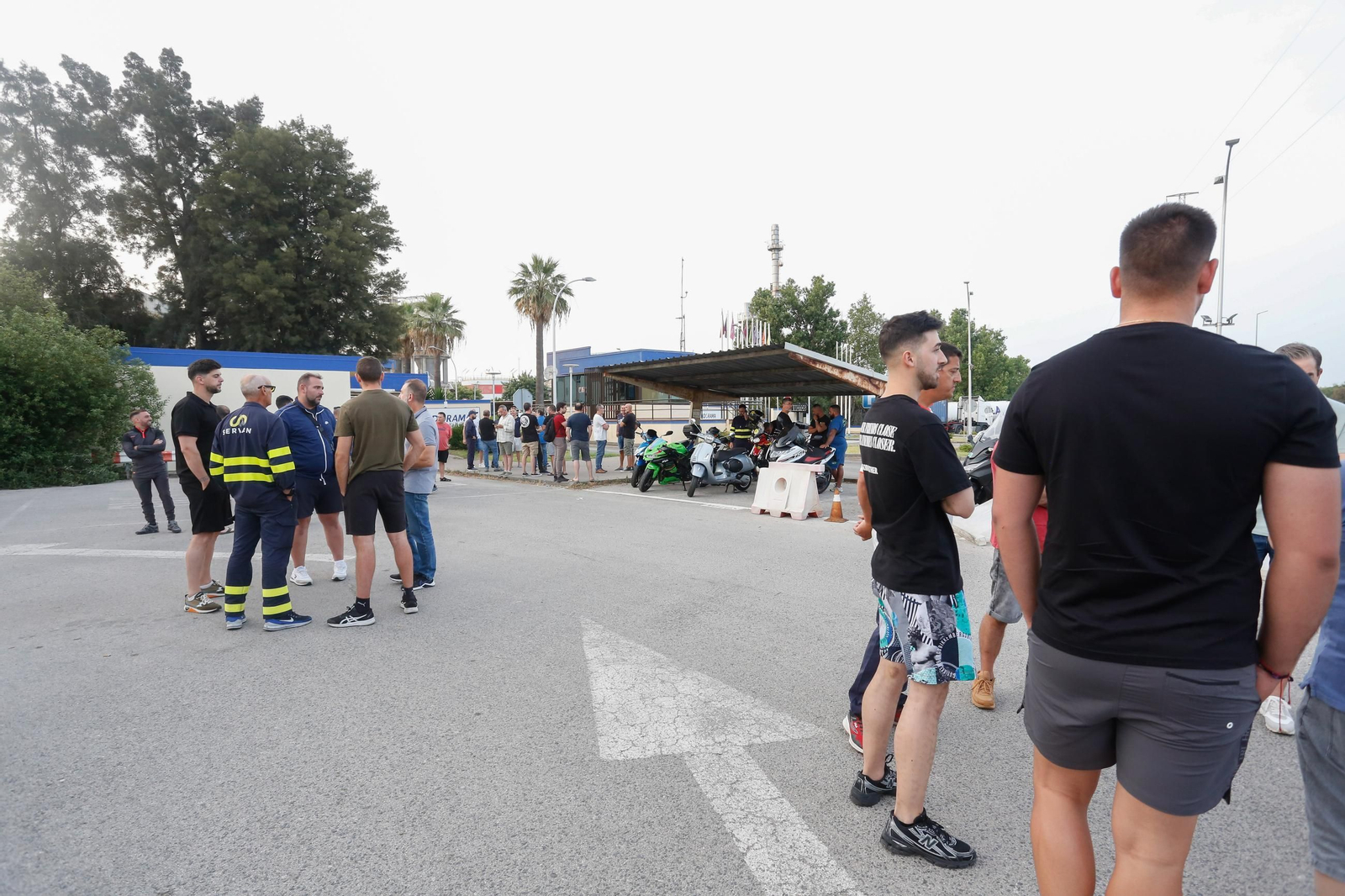 La primera jornada de la huelga del metal en el Campo de Gibraltar, en imágenes