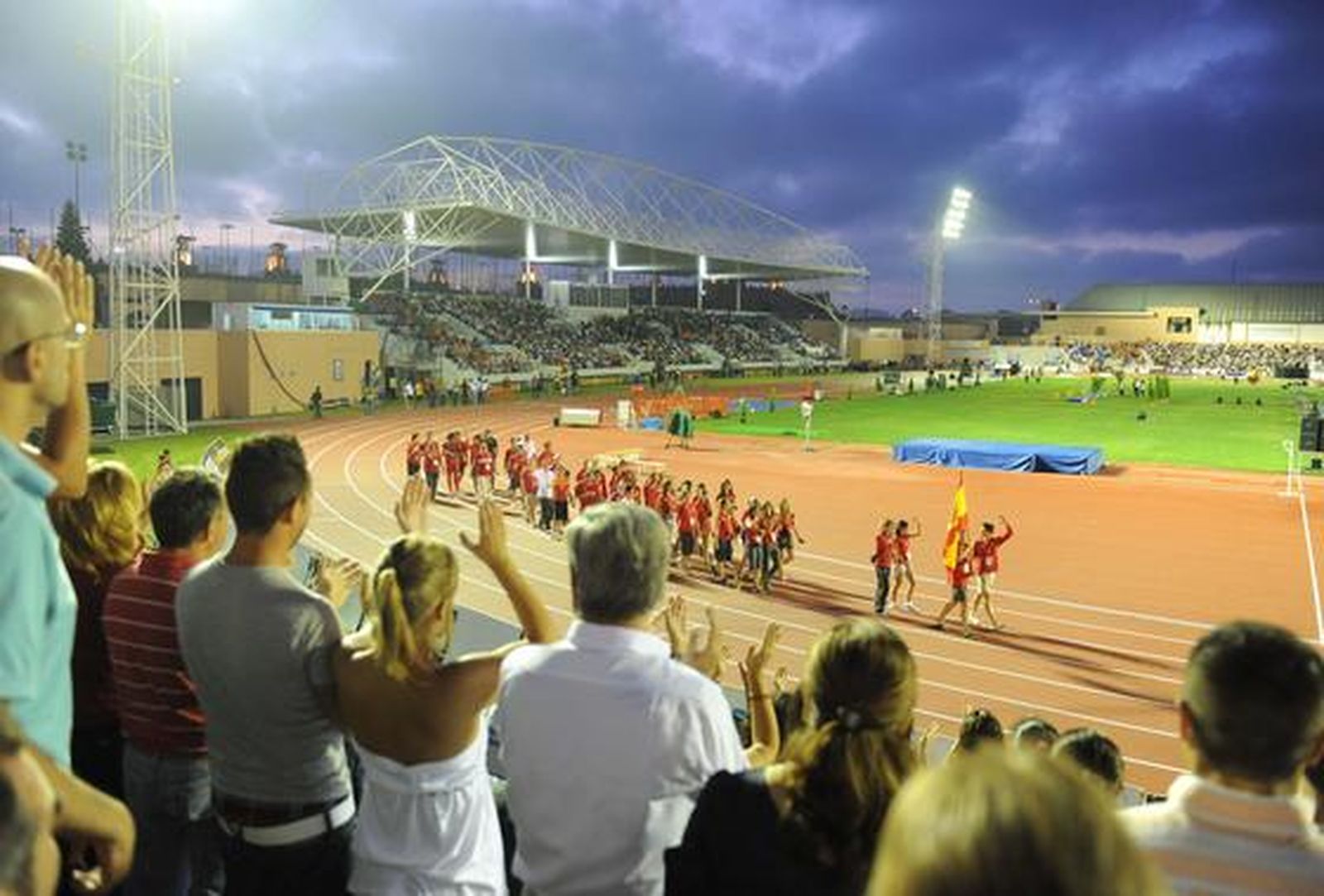 Luz y color en Bahía Sur en la ceremonia de apertura de los XIV Juegos Iberoamericanos San Fernando 2010. 

Foto: Elias Pimentel y Joaquin Pino