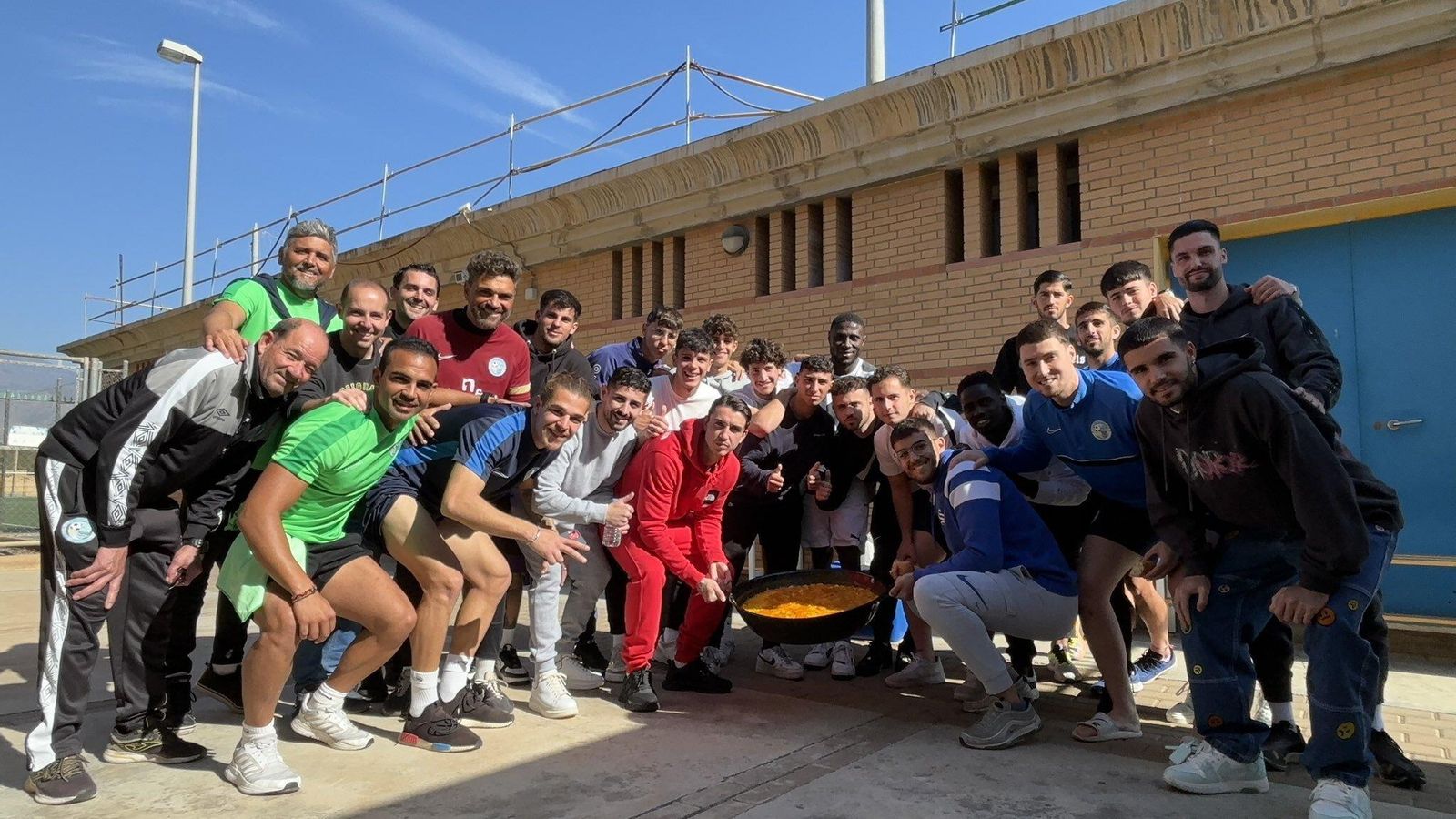 Convivencia del Poli El Ejido en las últimas semanas con el equipo unido.