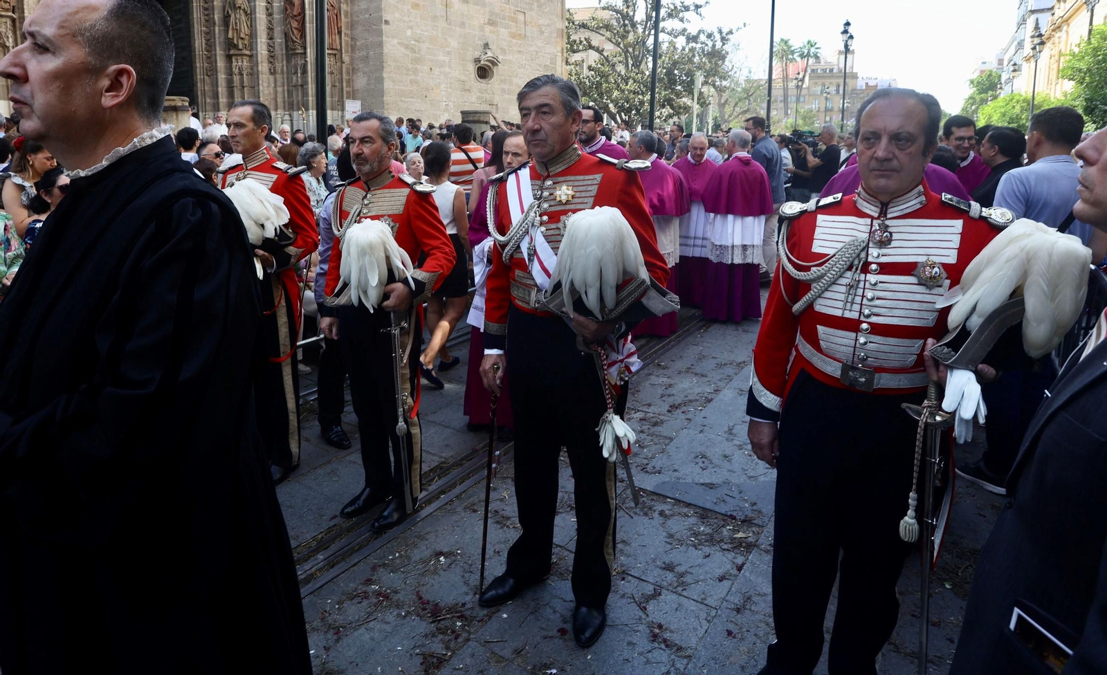 La representación de la Real Maestranza. La representación de la Real Maestranza.