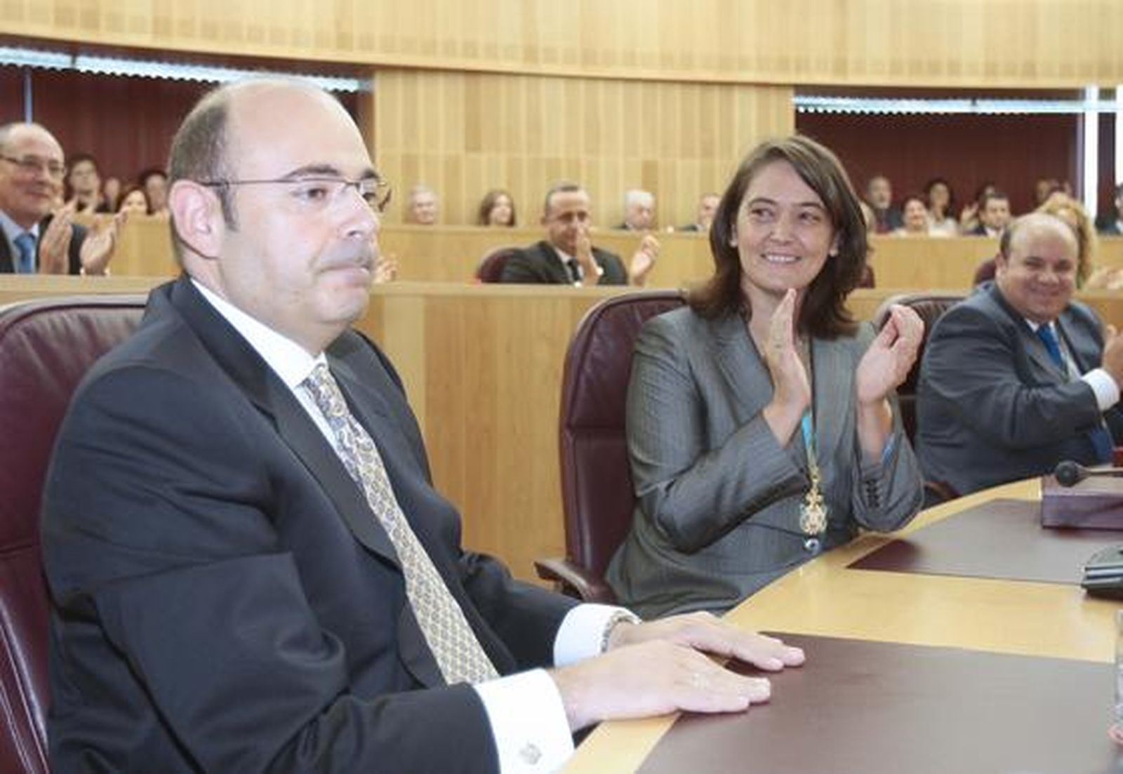 Sebastián Pérez es investido como nuevo presidente de la Diputación de Granada


Foto: Mar?de la Cruz