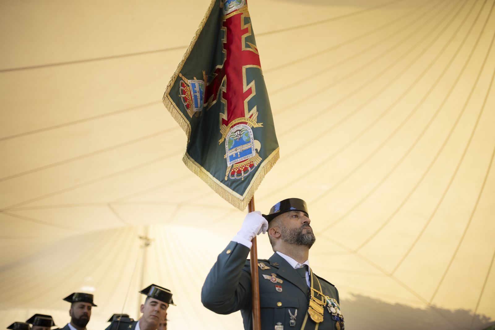 Imágenes de los actos de celebración de la festividad de la patrona de la Guardia Civil, la Virgen del Pilar.