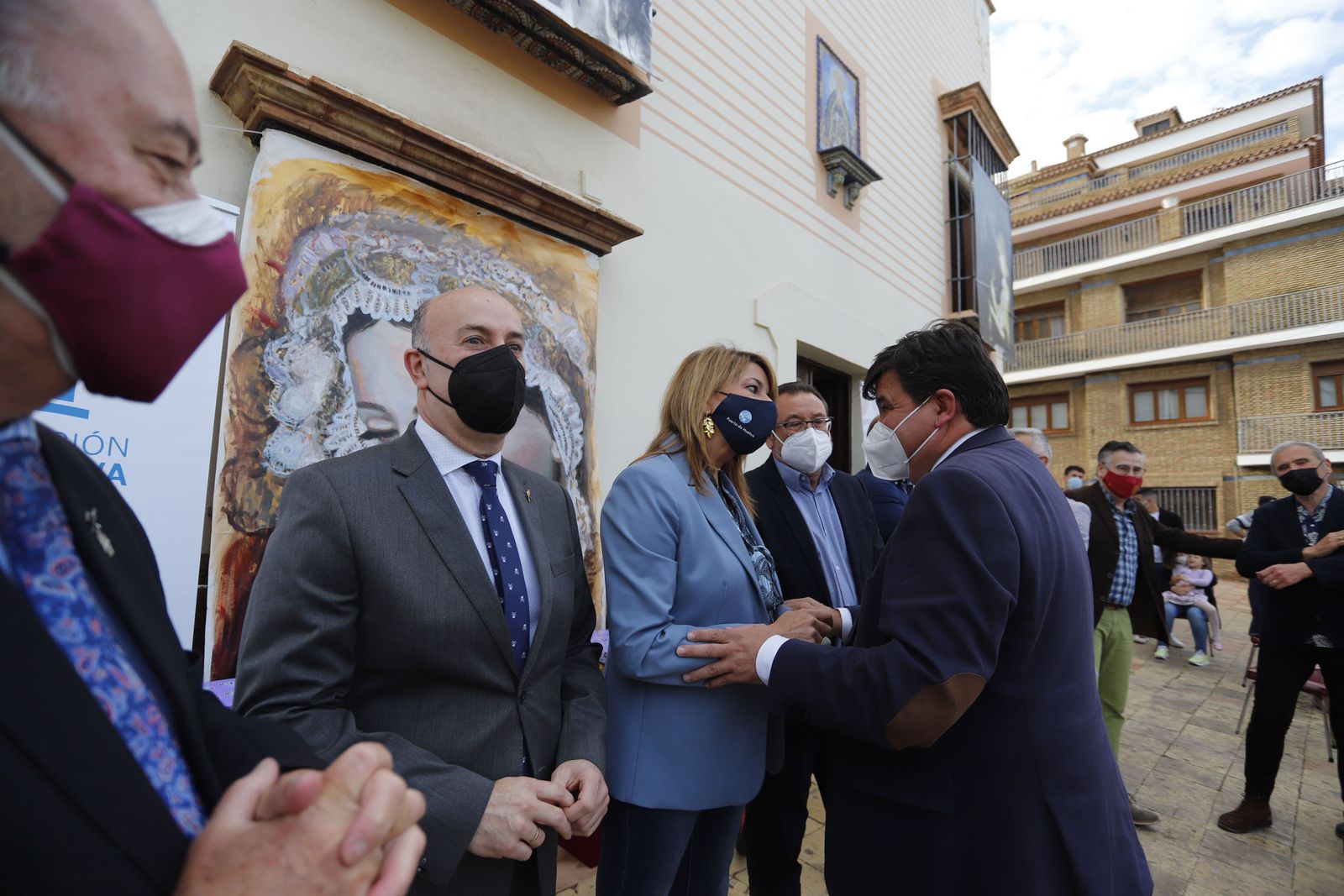 Entrega de los premios del certamen de arte 'Balcones Cofrades' y el concurso escolar de pasos y carteles de Semana Santa 'Ciudad de Huelva'
