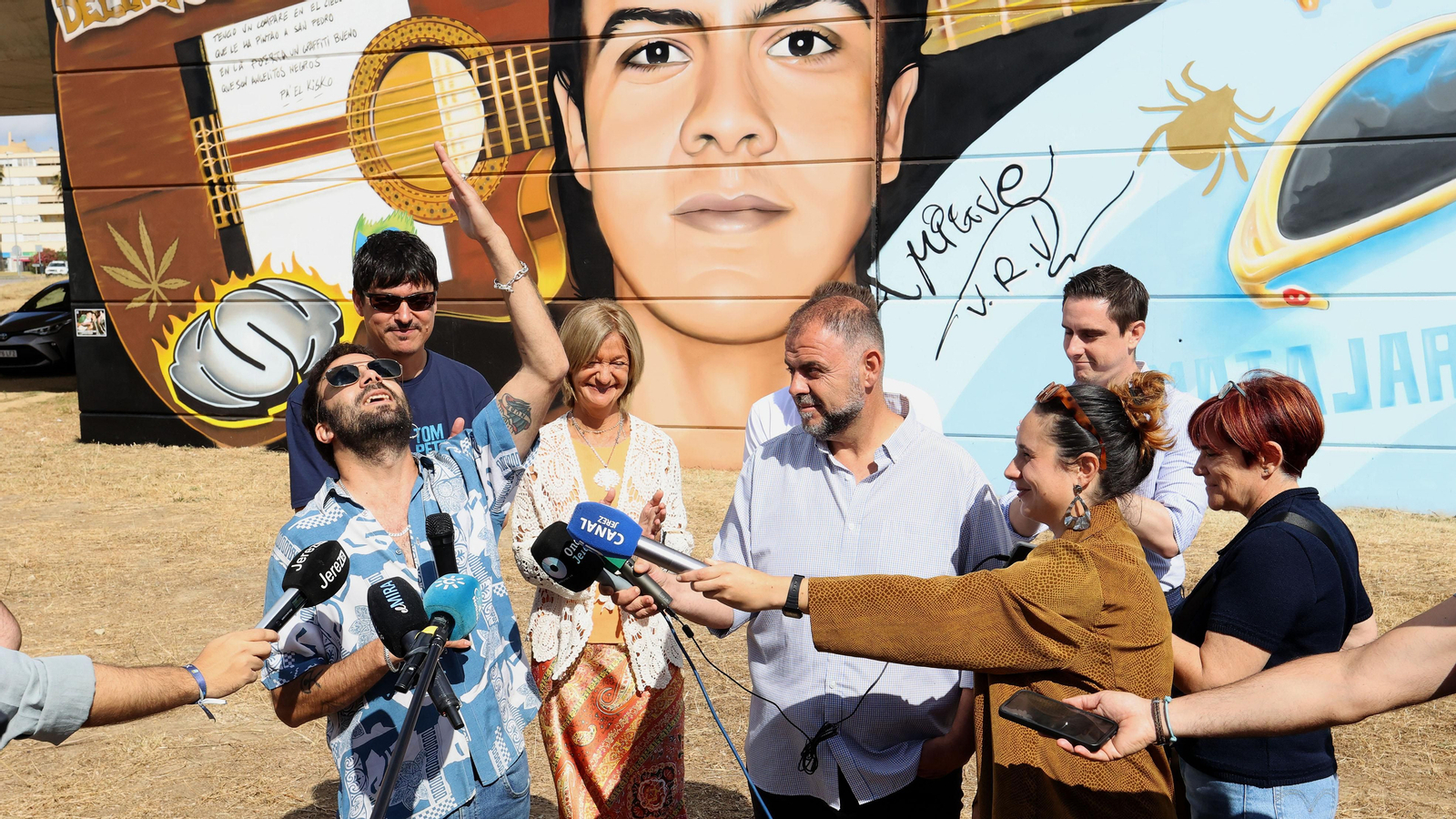 Graffiti de Migue Benítez de 'Los Delinqüentes' en San José Obrero