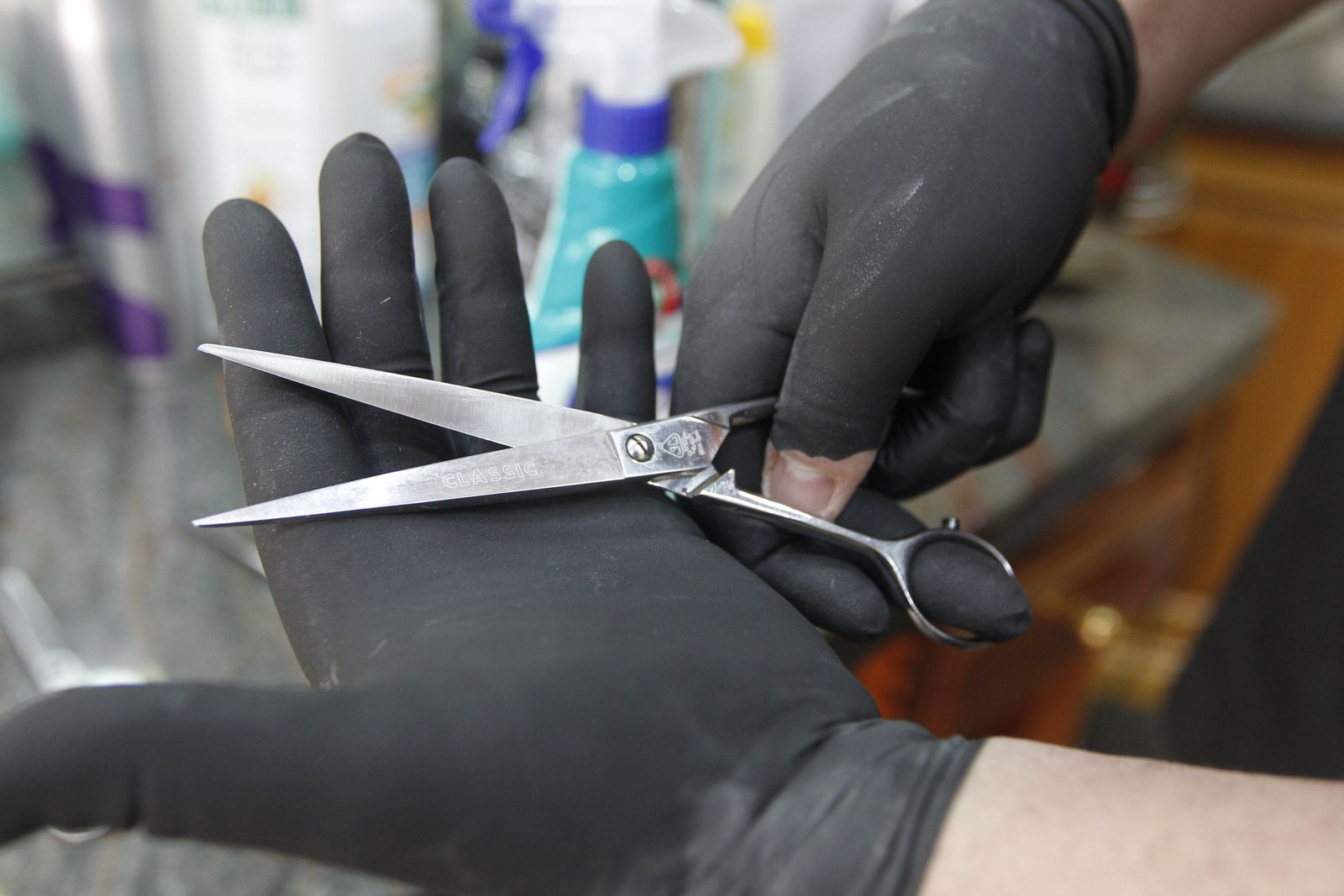 Fotografías primer día de peluquerías en coronavirus-COVID-19. Almería