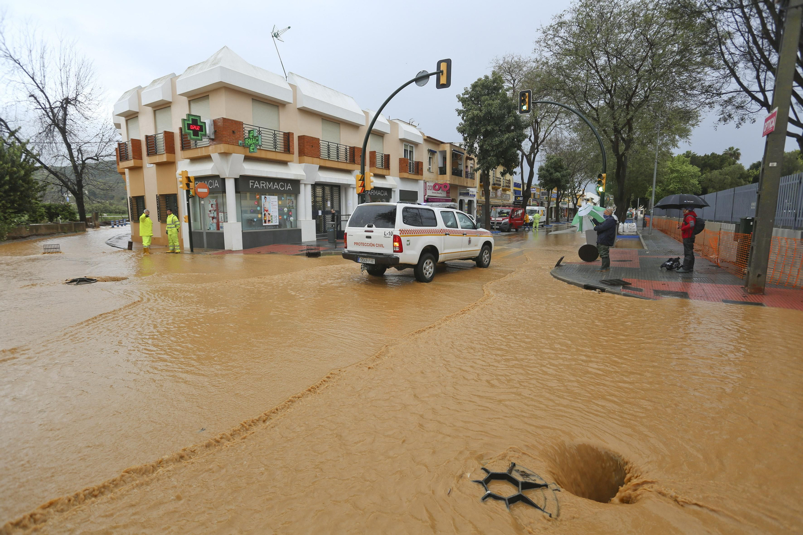 Campanillas anegada tras las lluvias, en fotos