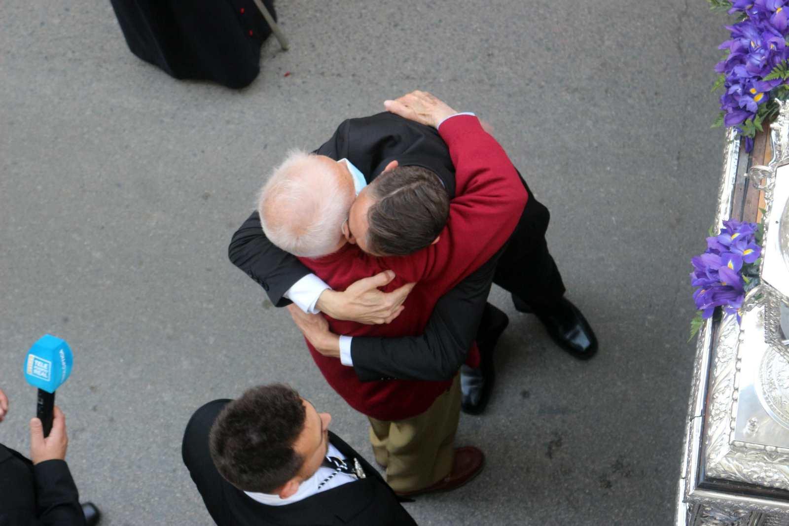 Las imágenes del Viernes Santo en Puerto Real: La Soledad