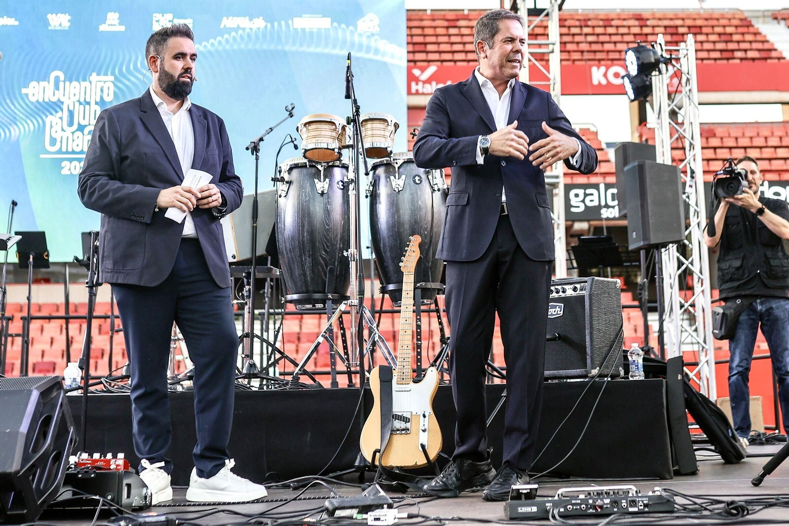 Los Cármenes reúnen a 1200 personas en la celebración de los diez años de reuniones del Club Cámara Granada, en imágenes