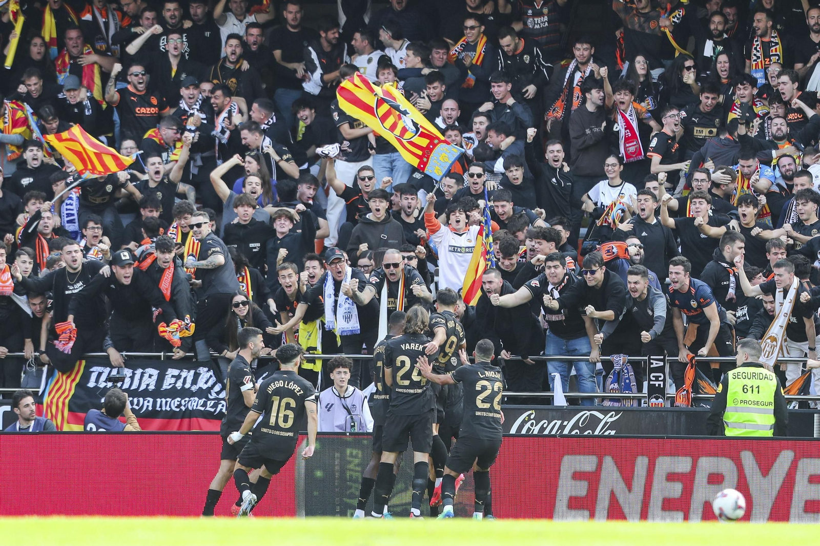 Las fotos del emotivo Valencia - Betis