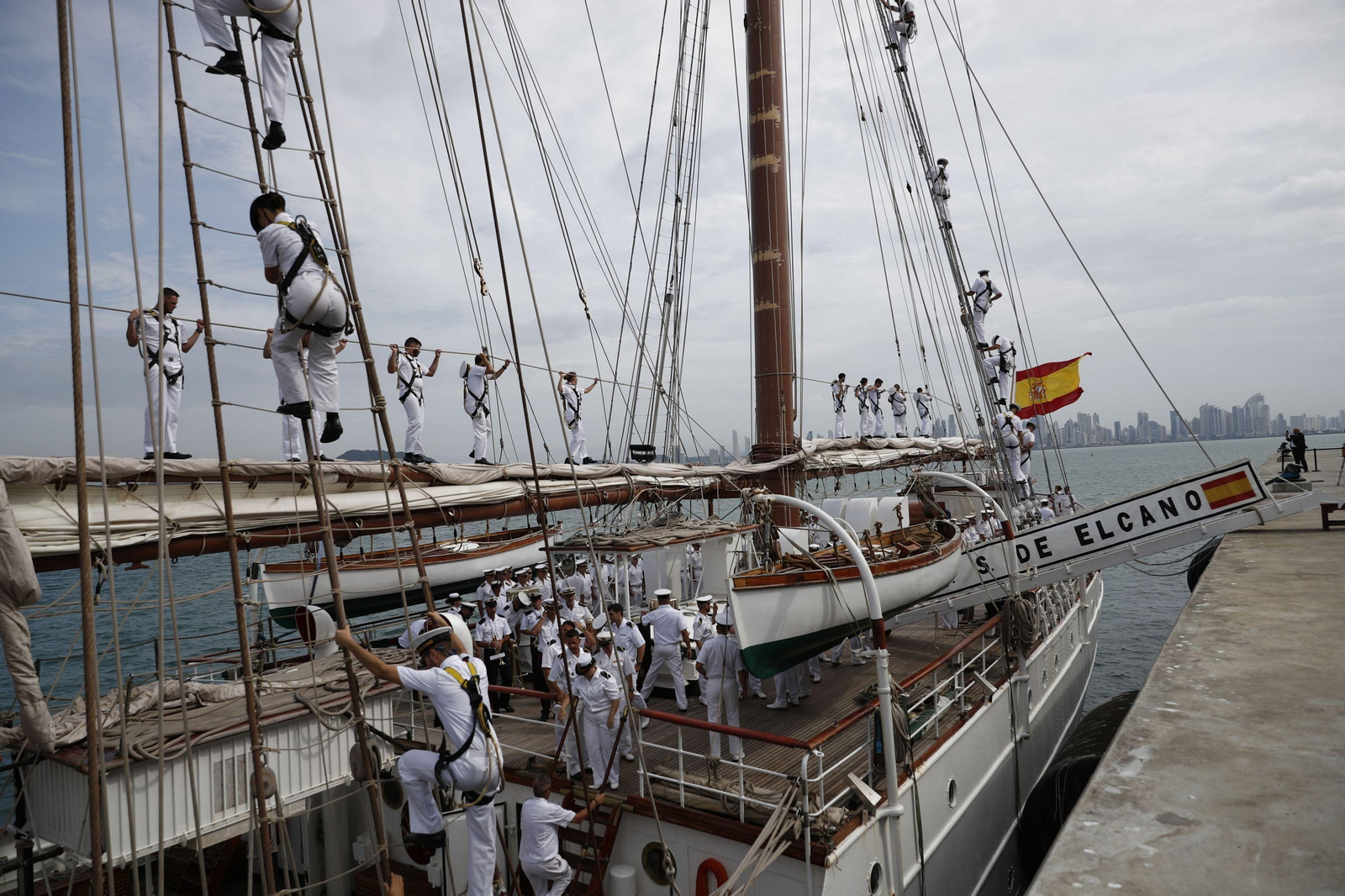 Armada: Las imágenes del 'Elcano' a su llegada a Balboa (Panamá)