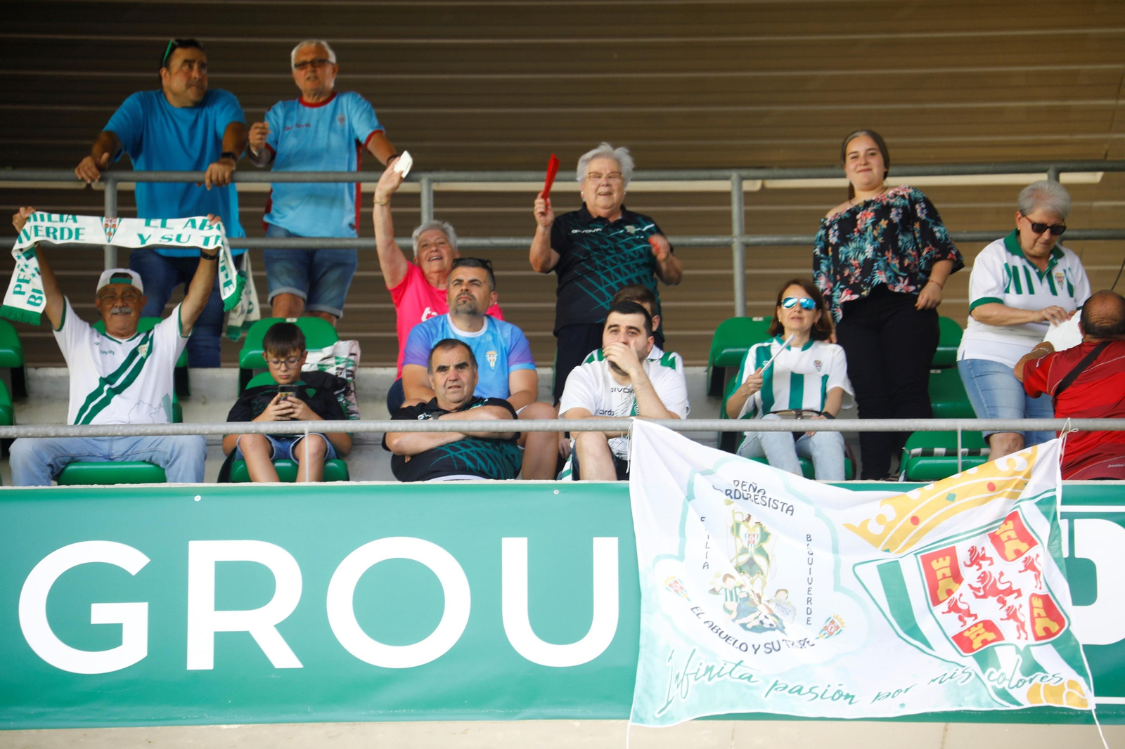 Las mejores fotos del ambiente en El Arcángel para el Córdoba CF - Algeciras