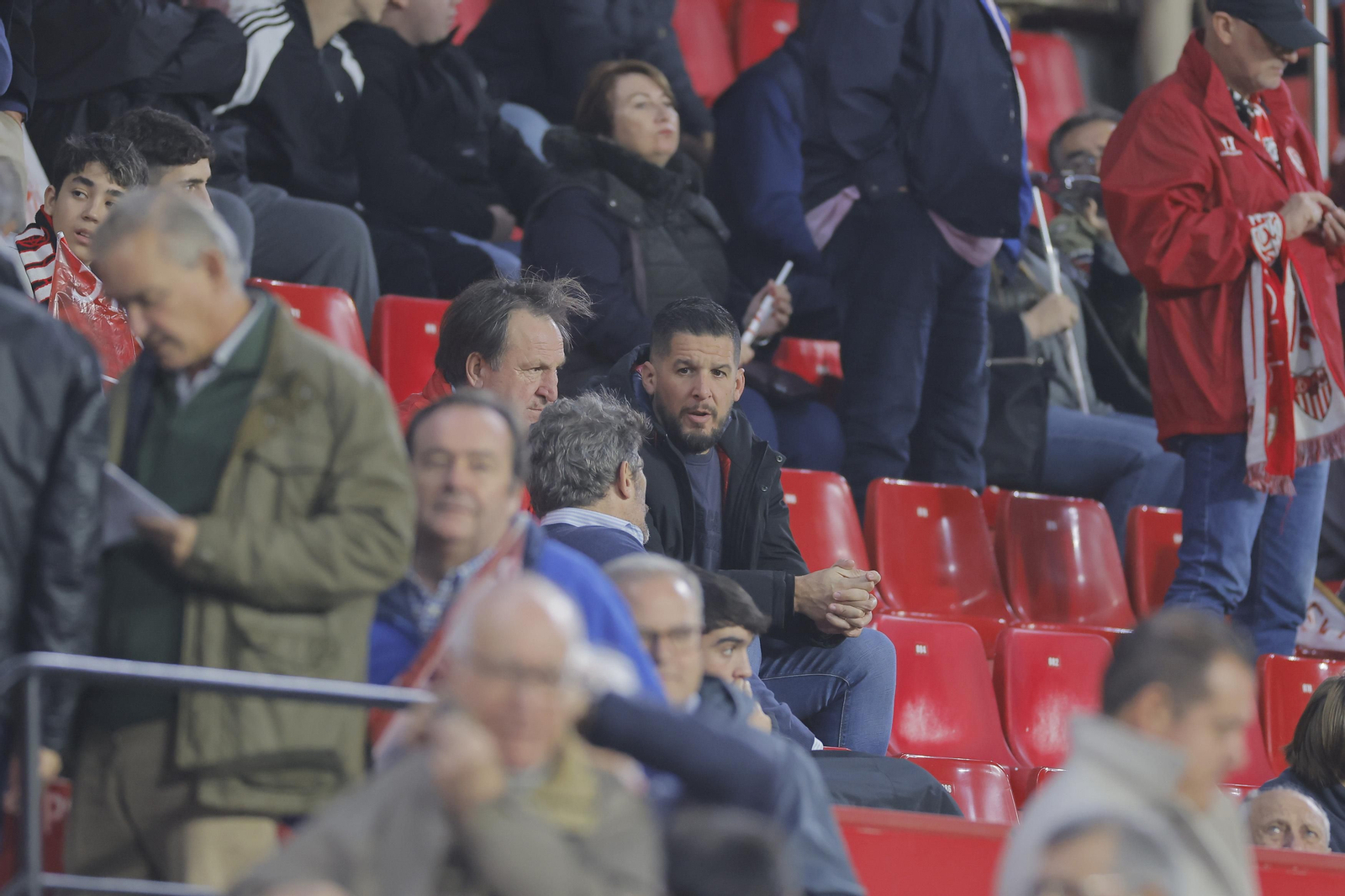 Búscate en las fotos del Sevilla Fc- PSV