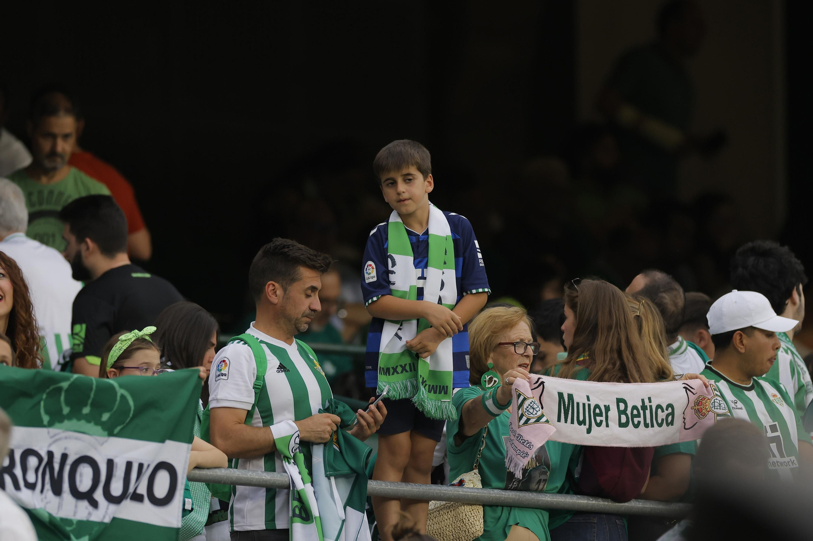 Búscate en las fotos de la despedida de Joaquín