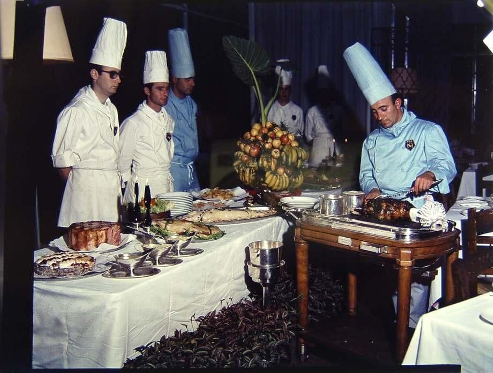 Ex alumnos de la escuela.