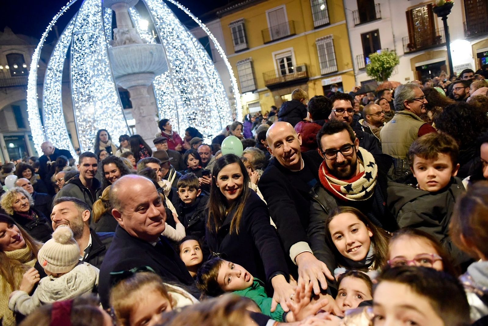 Encendido del alumbrado en la plaza de San Sebastián de Antequera