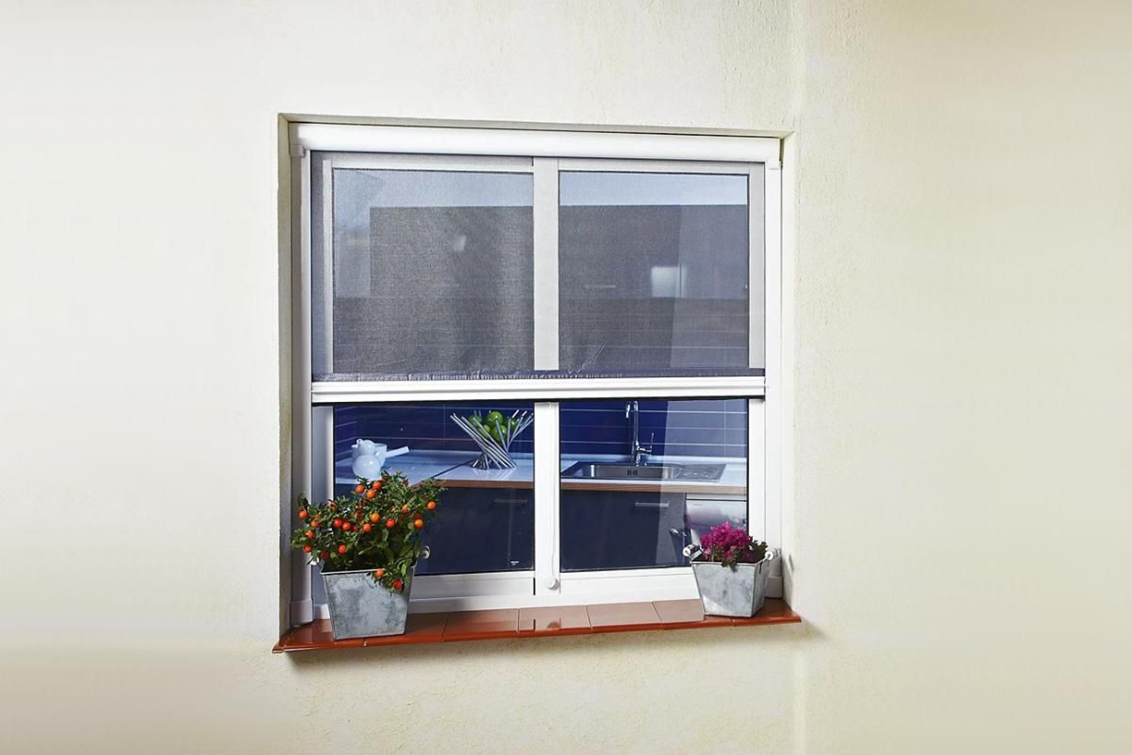 La mosquitera enrollable que está arrasando en Leroy Merlin cuenta menos de 33 euros
