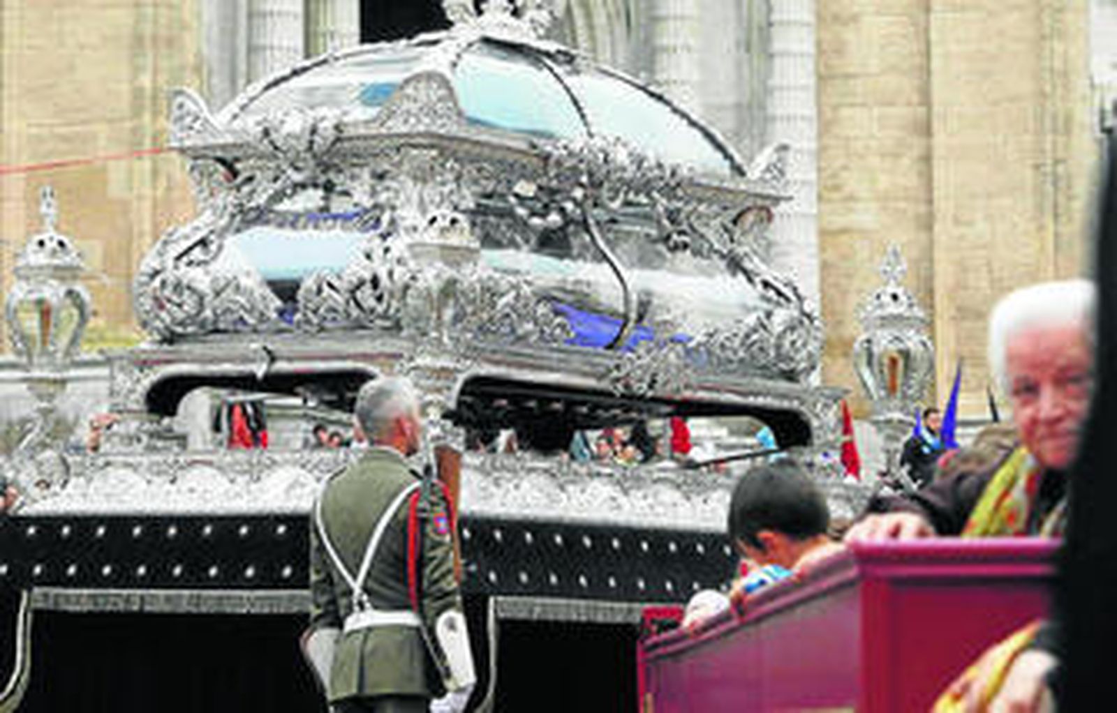 Imagen del Santo Entierro en la pasada Semana Santa junto a la Catedral.