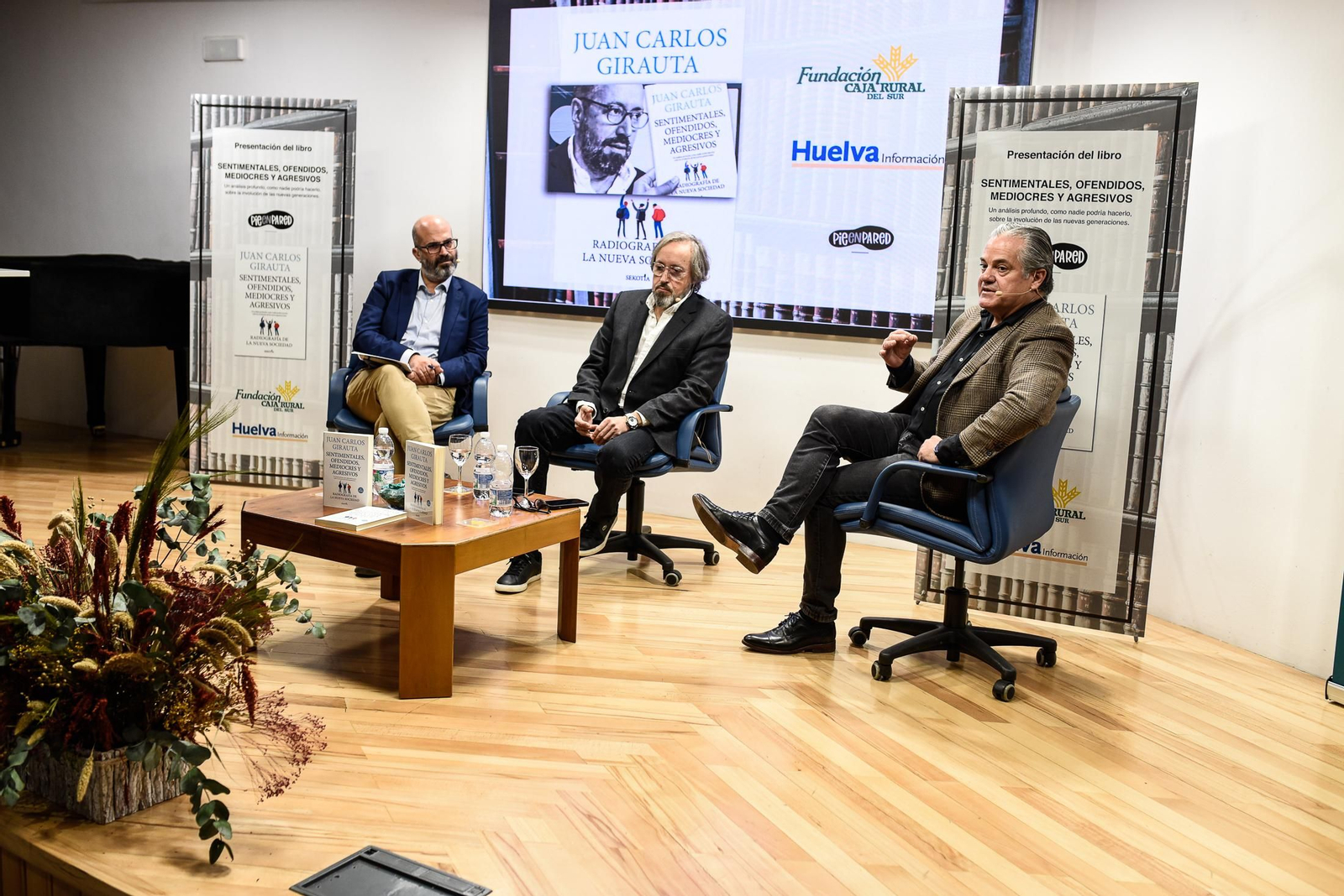 Imágenes de la presentación del libro de Juan Carlos Girauta  "Sentimentales, ofendidos, mediocres y agresivos"