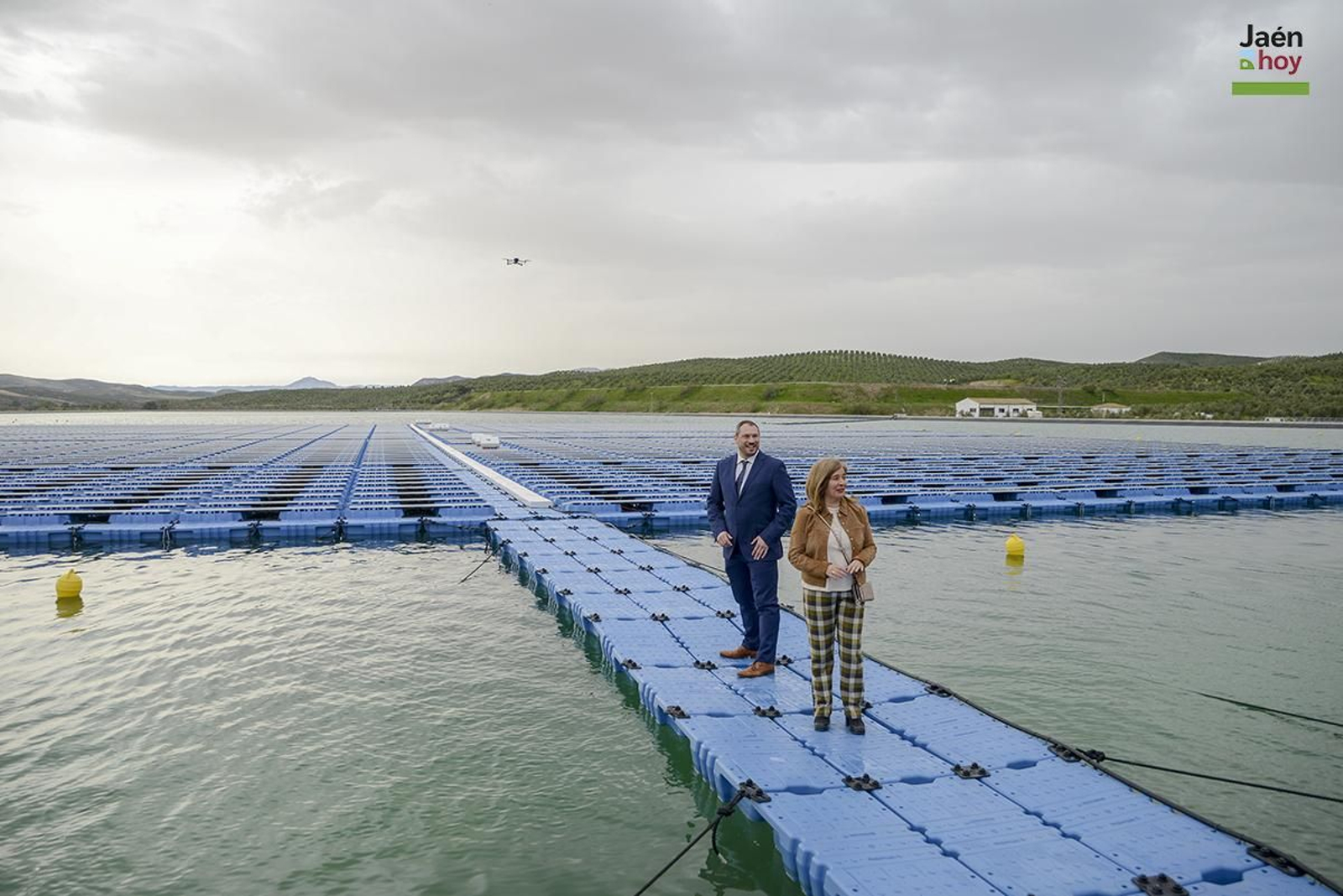 Inauguración de la planta fotovoltaica flotante en el Cortijo Conde de Guadiana de Úbeda.