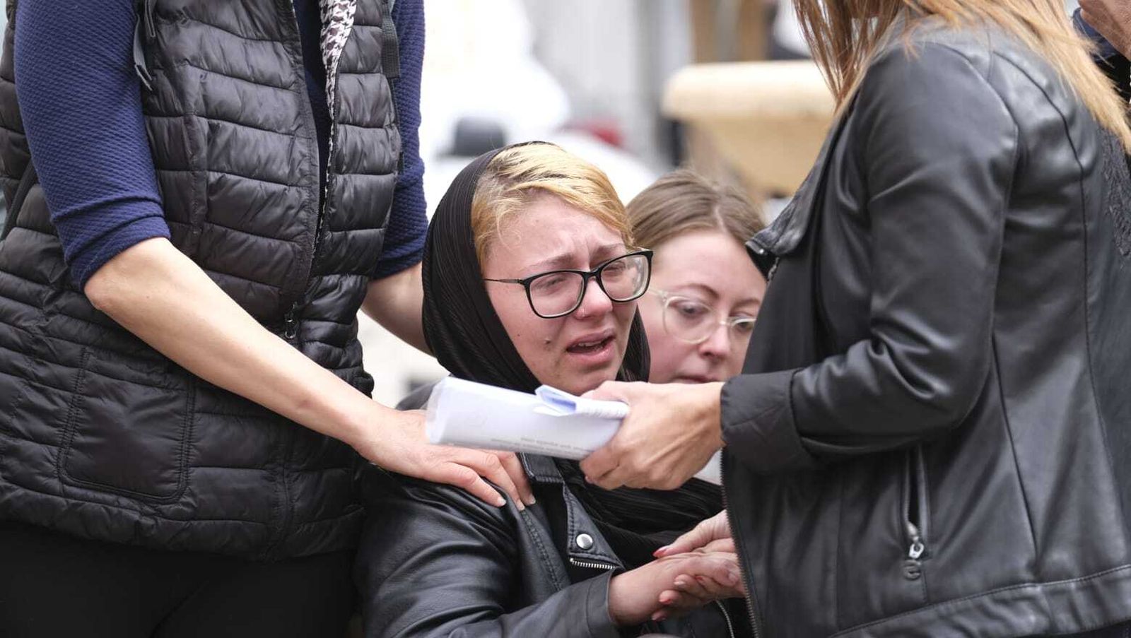 Imágenes del funeral de Elisa y Larisa.